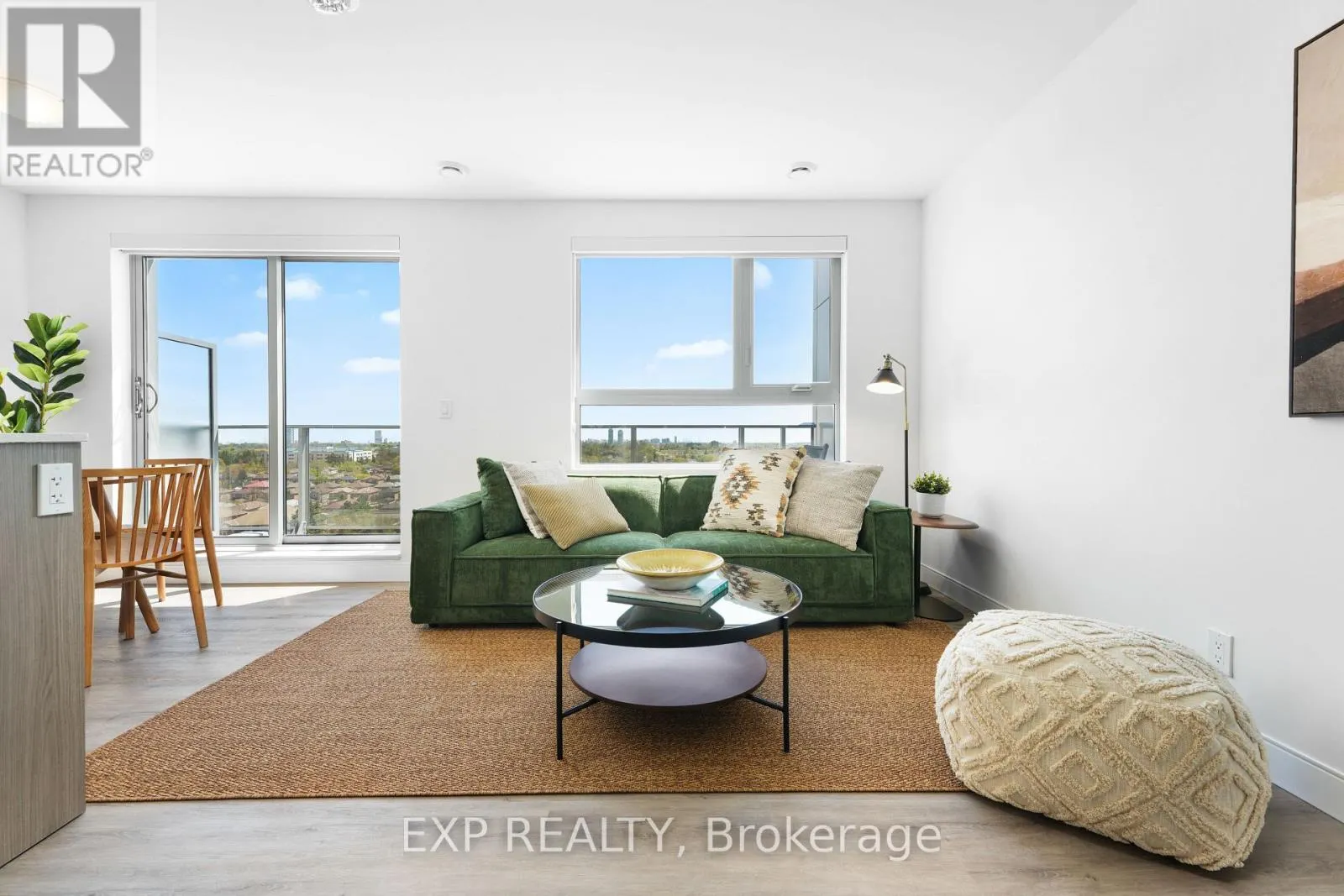 404 - 100 MANETT CRESCENT