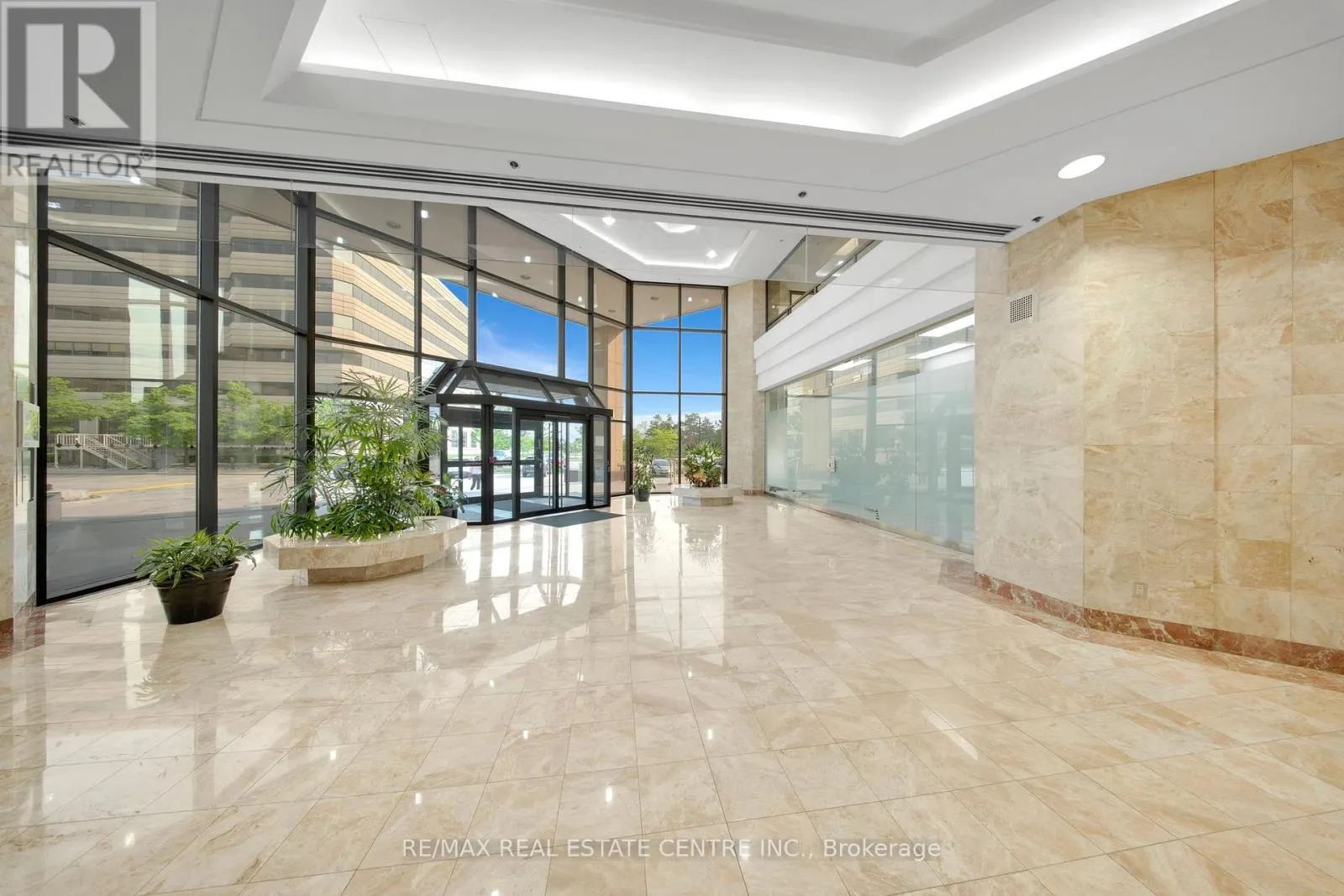 13 - 6733 MISSISSAUGA ROAD