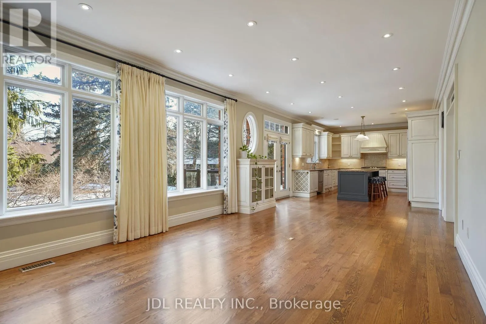 1283 LINDBURGH COURT