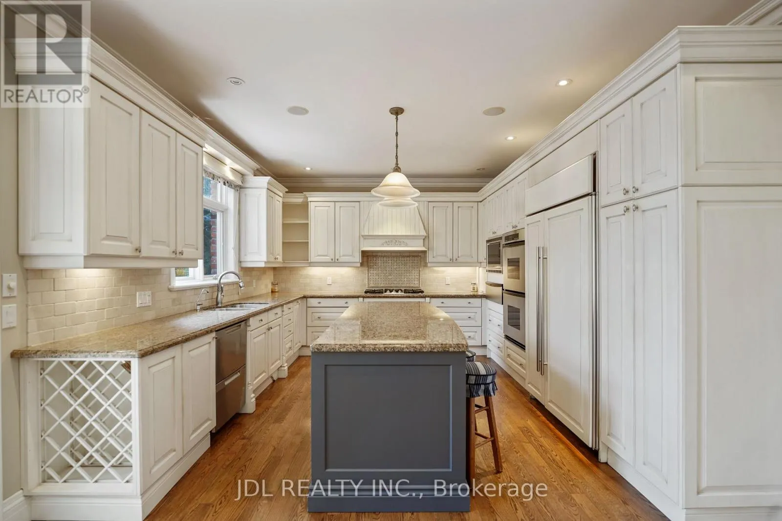 1283 LINDBURGH COURT