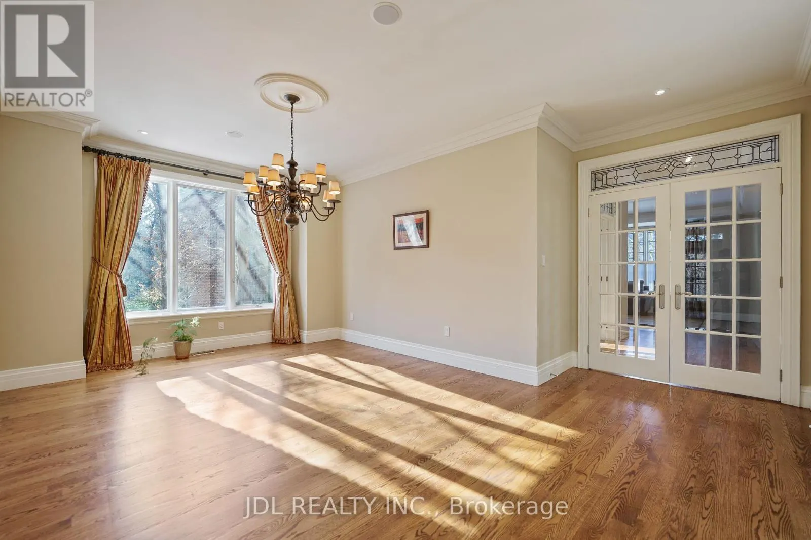 1283 LINDBURGH COURT