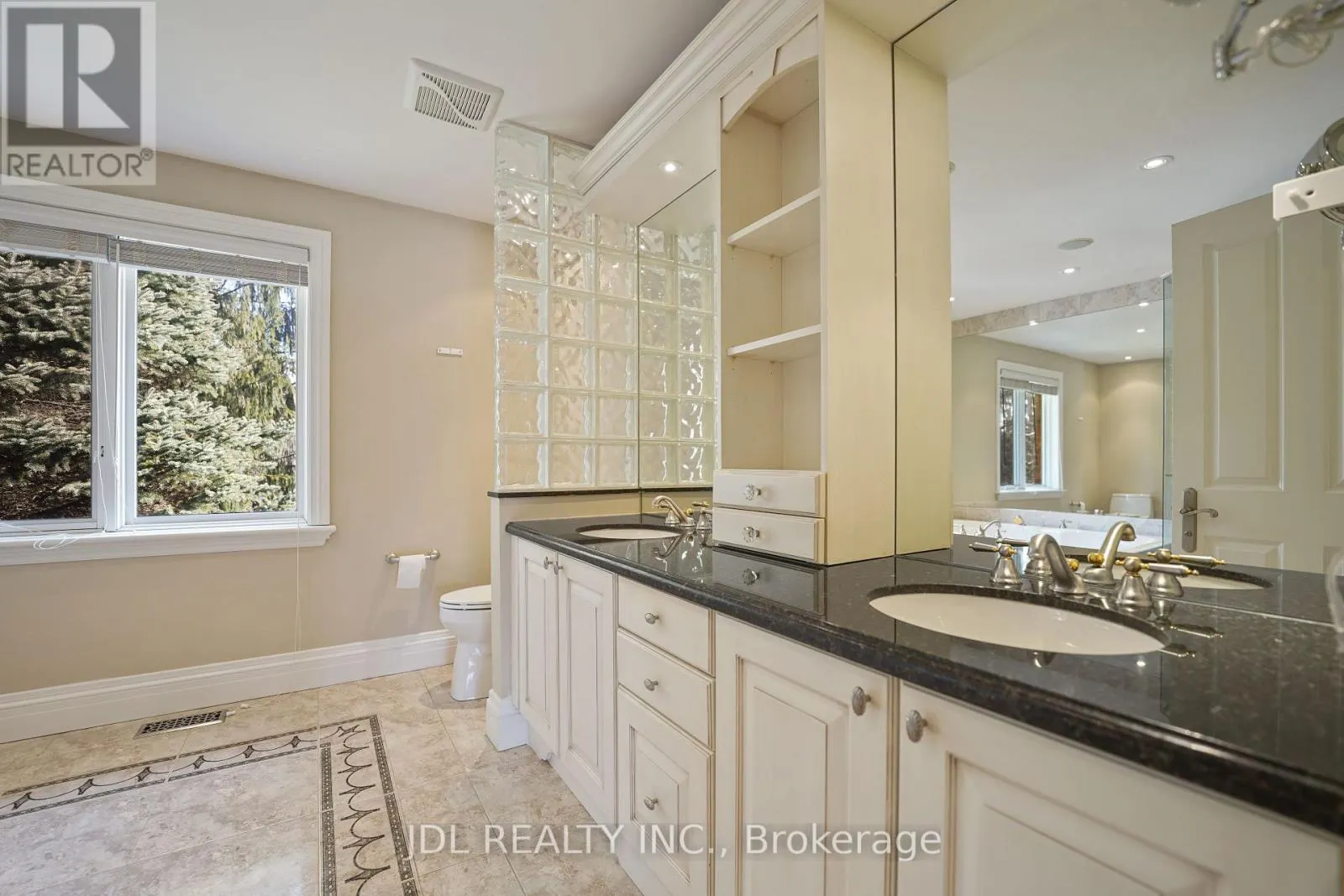 1283 LINDBURGH COURT