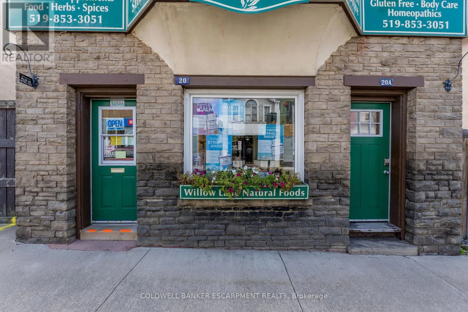 20 MILL STREET E