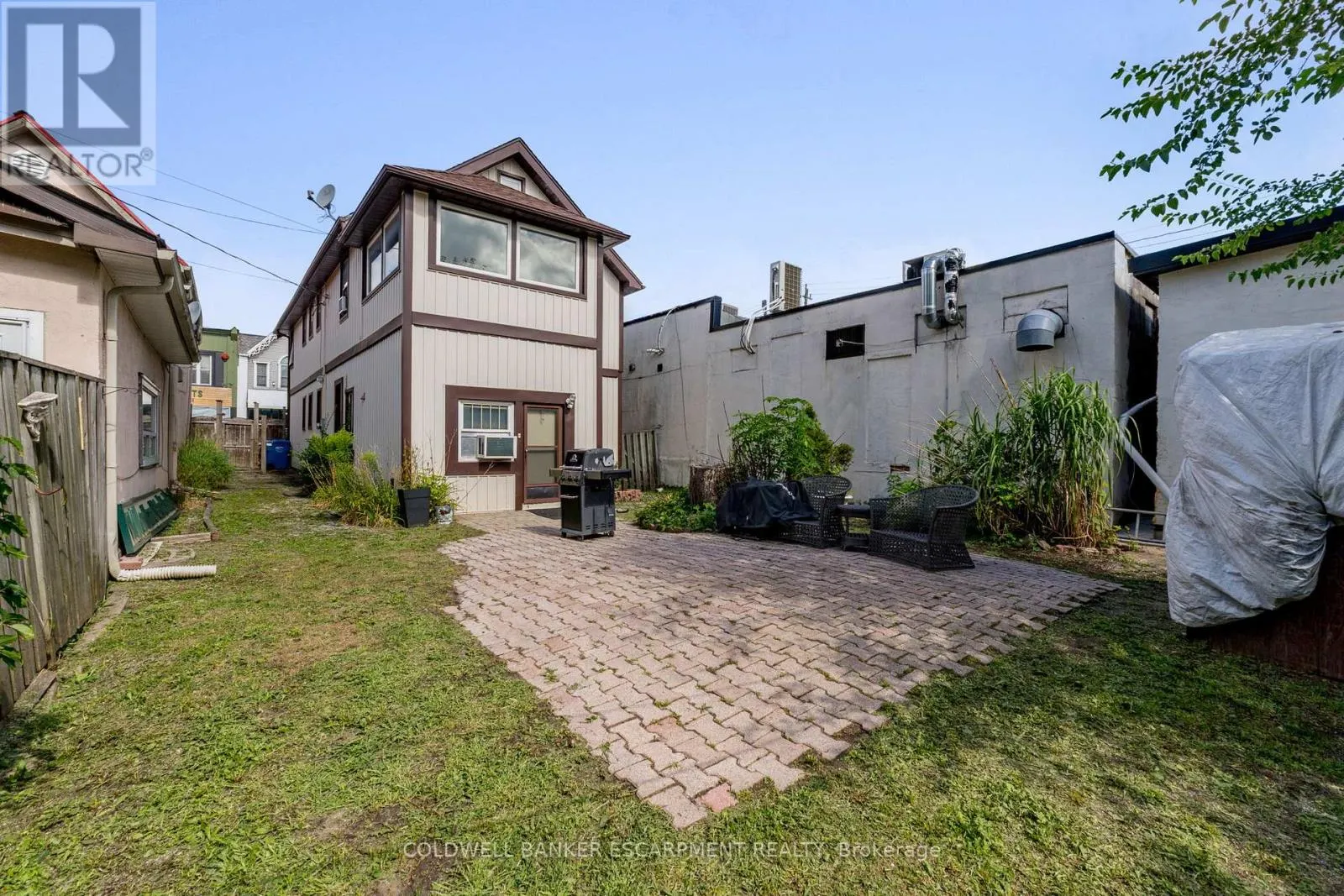 20 MILL STREET E