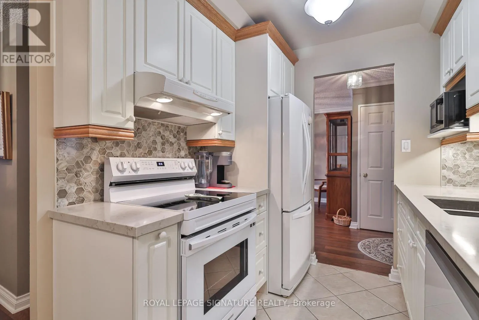 2105 - 820 BURNHAMTHORPE ROAD
