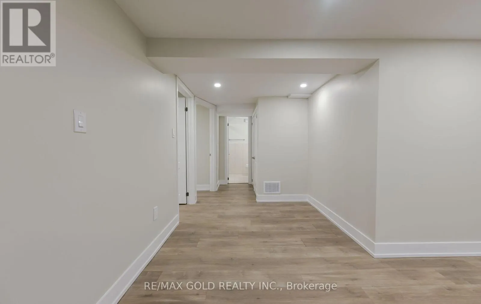 15 FLAVIAN CRESCENT