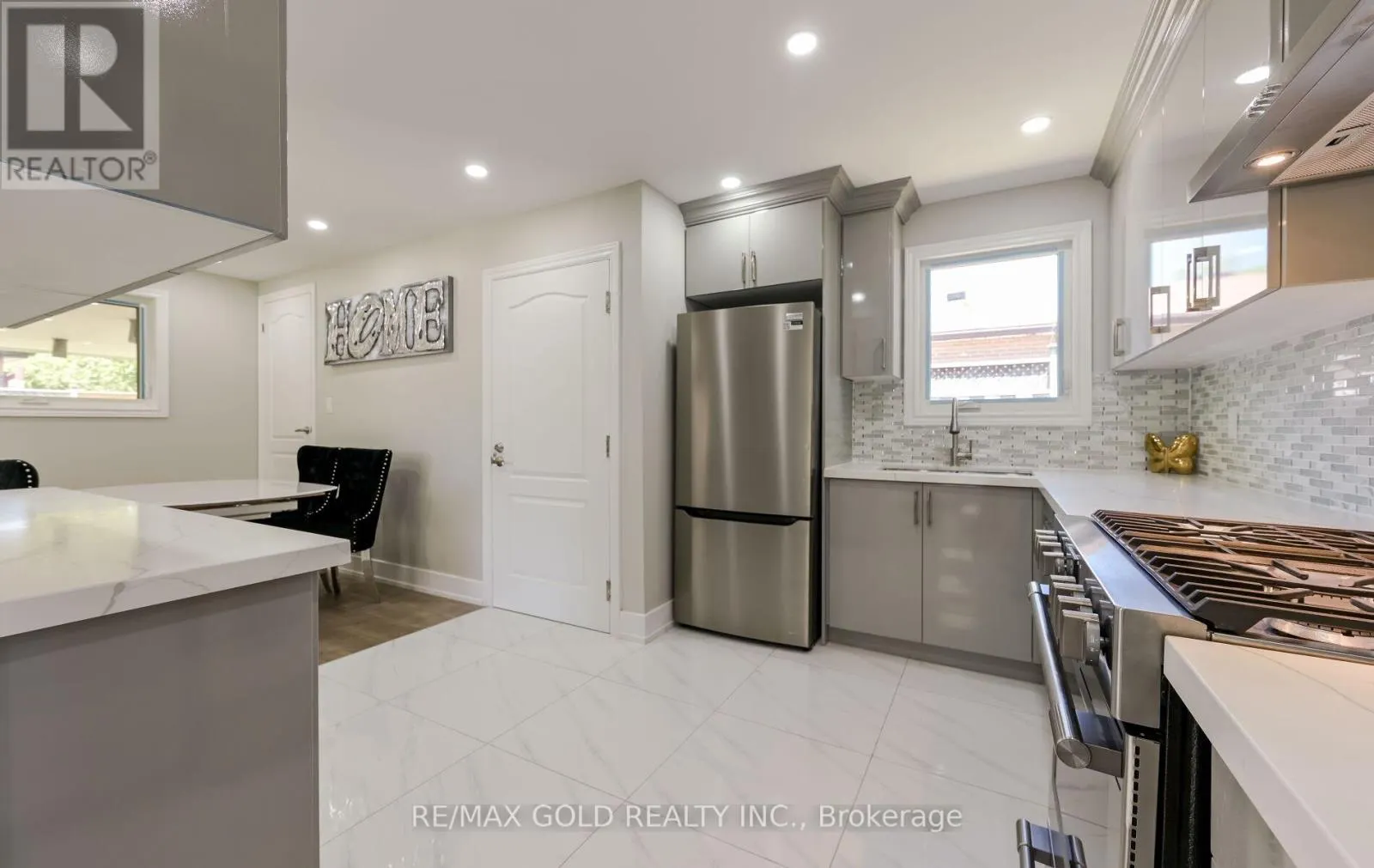 15 FLAVIAN CRESCENT