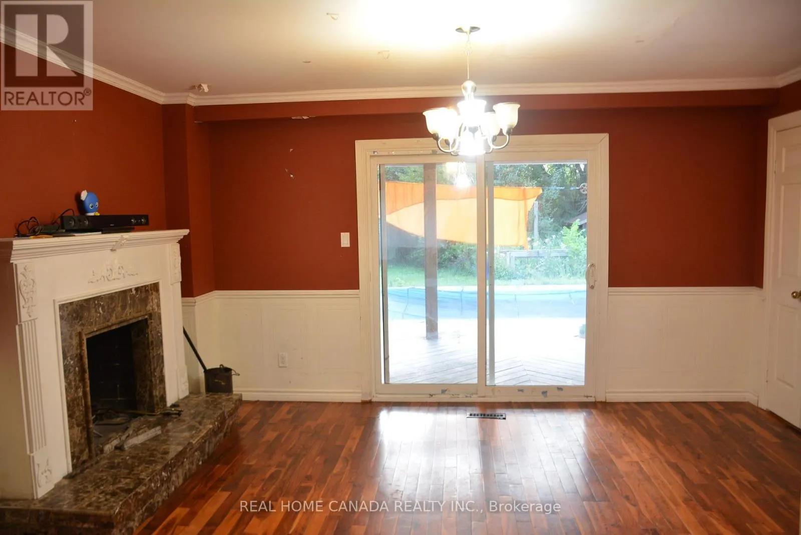 2ND BEDRM - 38 CHOPIN CRESCENT