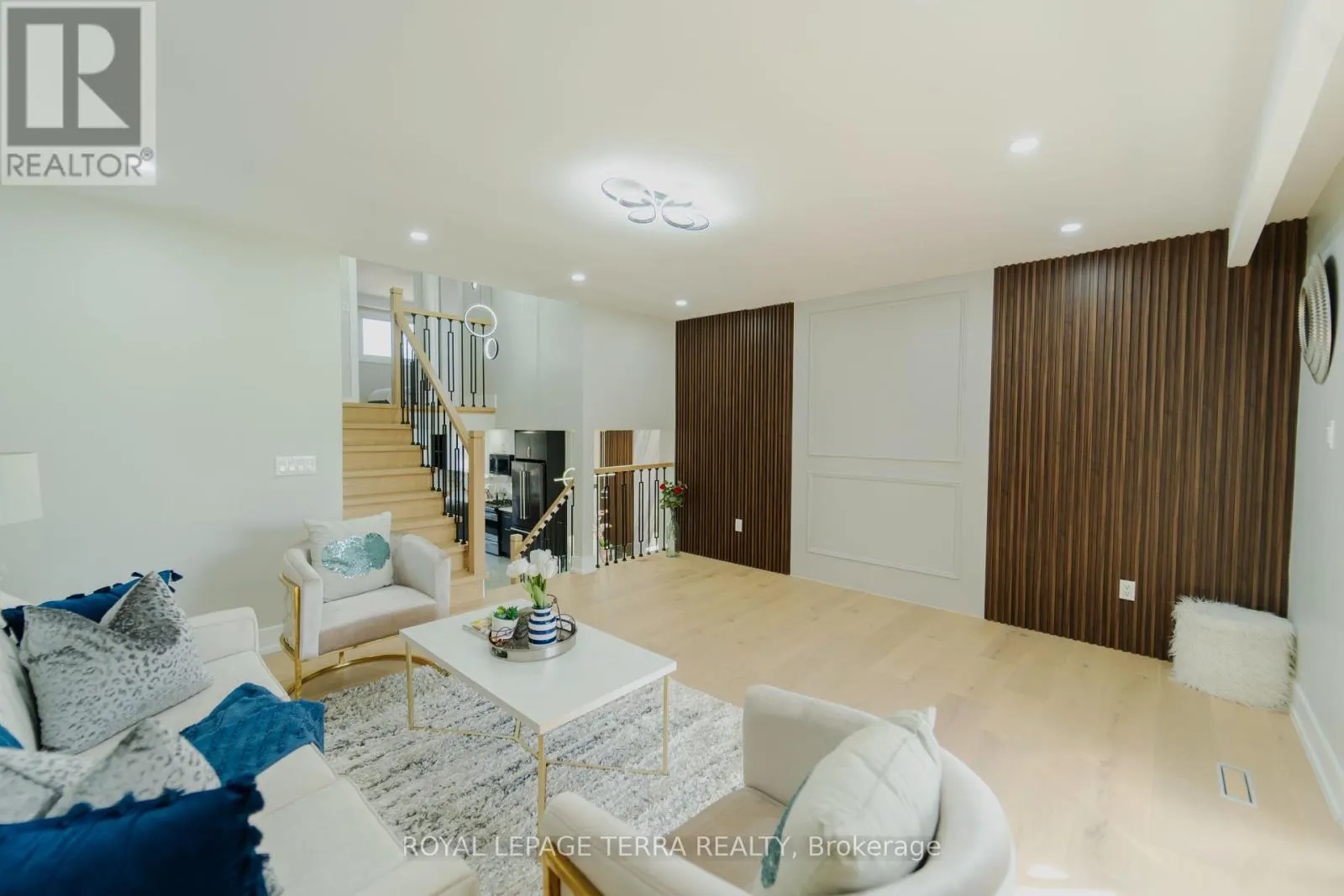 20 HISTON CRESCENT