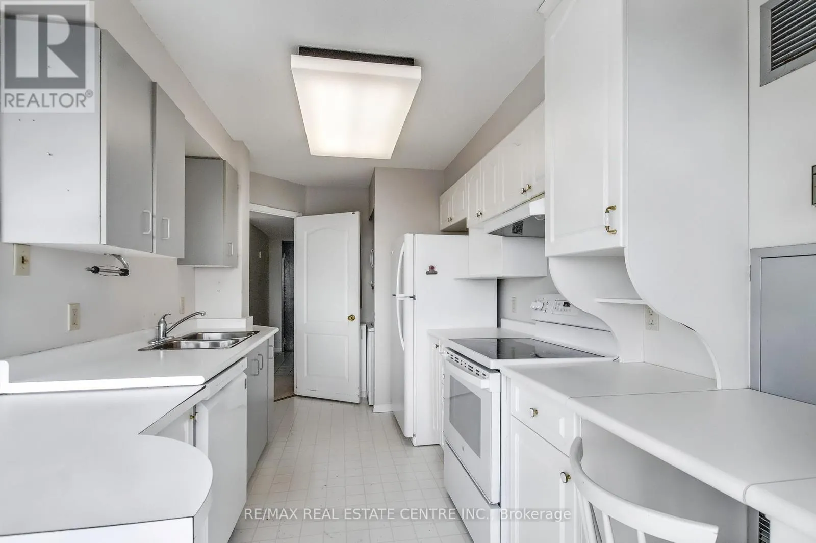 1109 - 100 MILLSIDE DRIVE