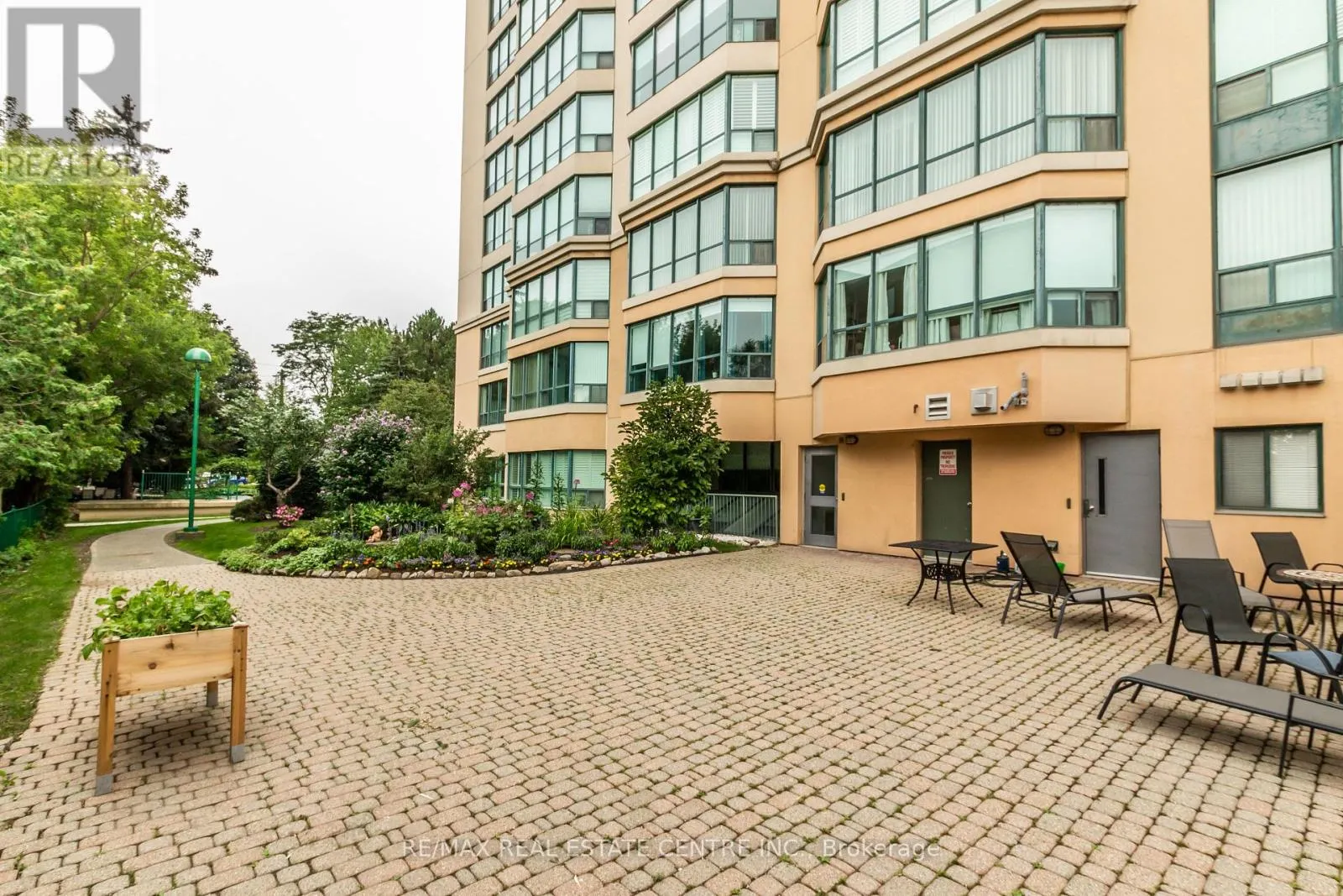 1109 - 100 MILLSIDE DRIVE