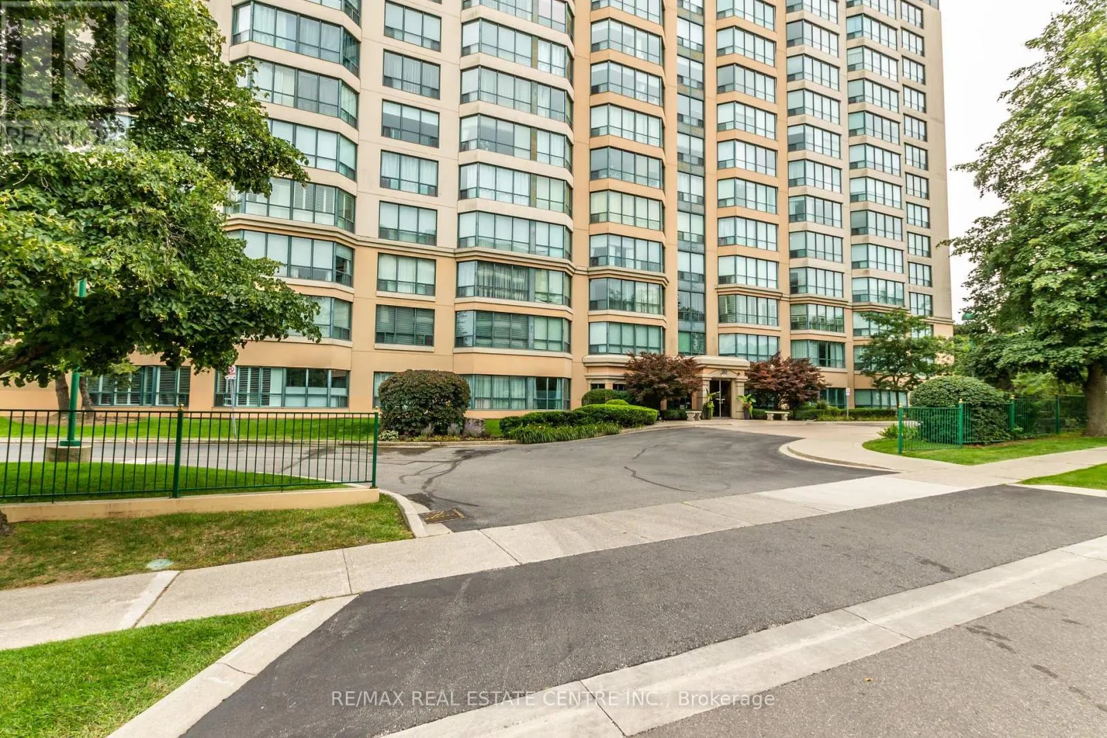 1109 - 100 MILLSIDE DRIVE