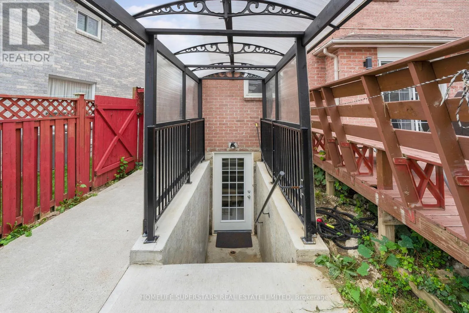 26 SONGSPARROW DRIVE