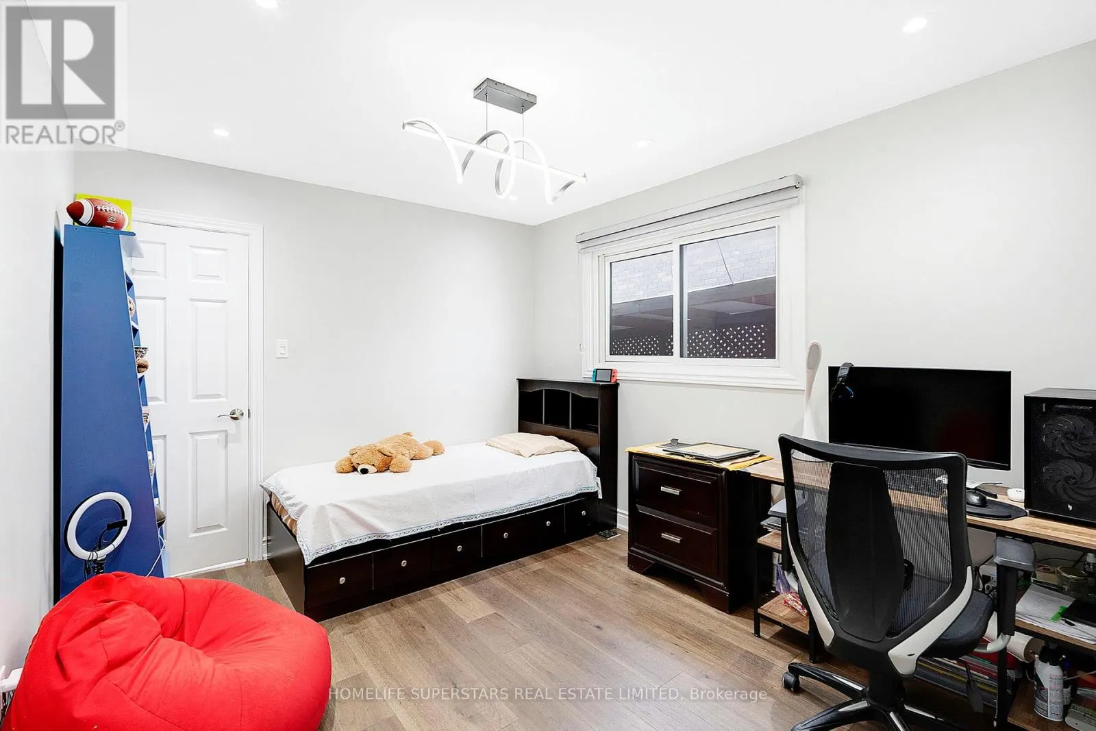 26 SONGSPARROW DRIVE