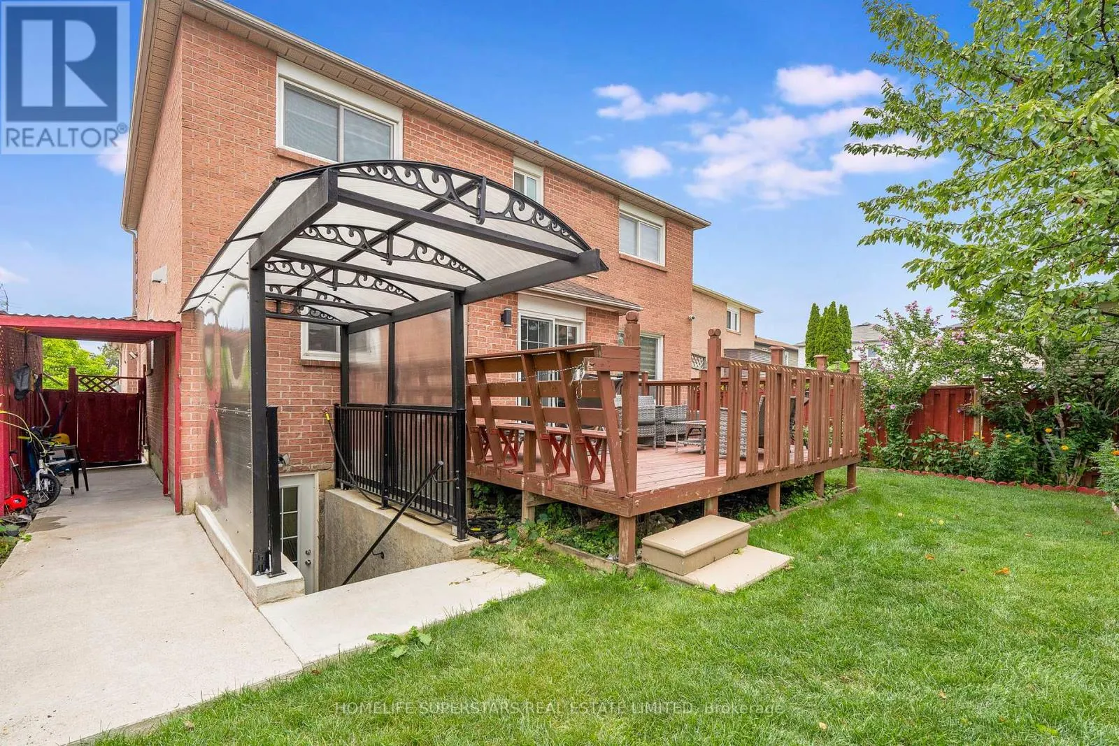 26 SONGSPARROW DRIVE