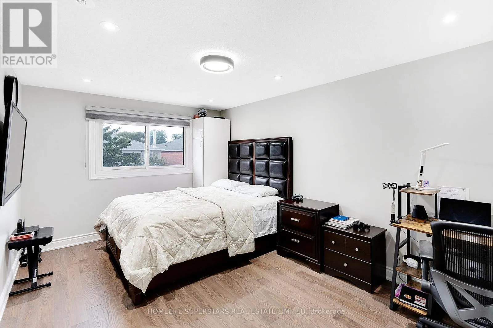 26 SONGSPARROW DRIVE