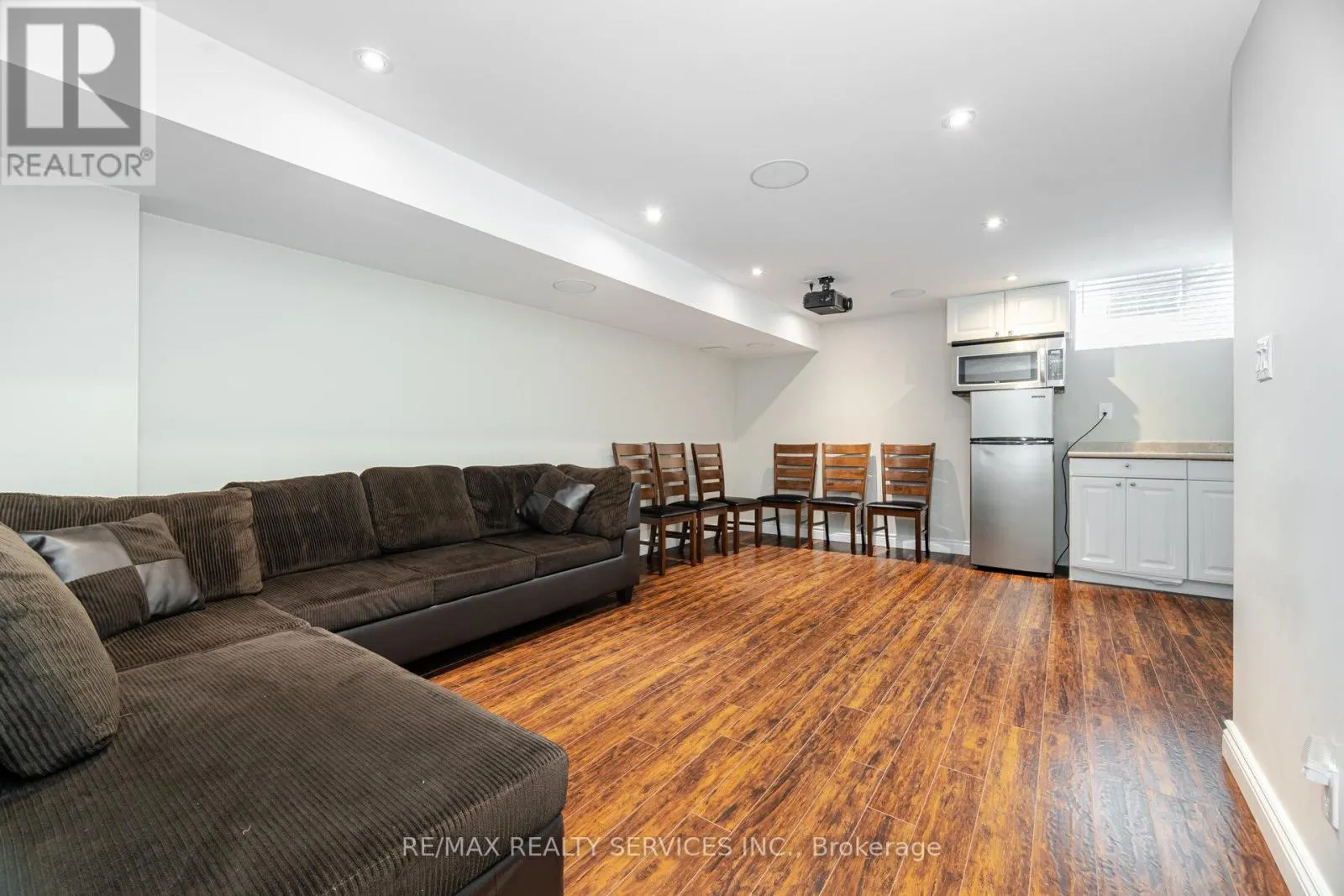 162 SUSSEXVALE DRIVE
