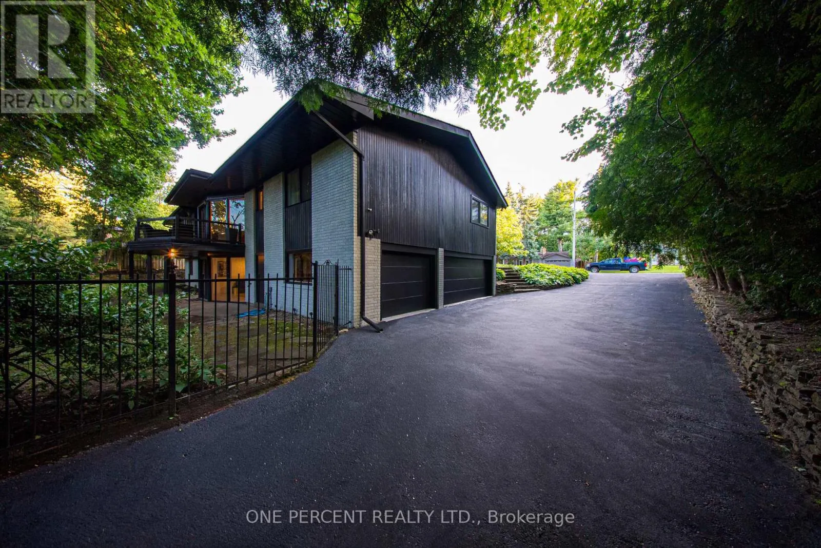 625 SIR RICHARDS ROAD