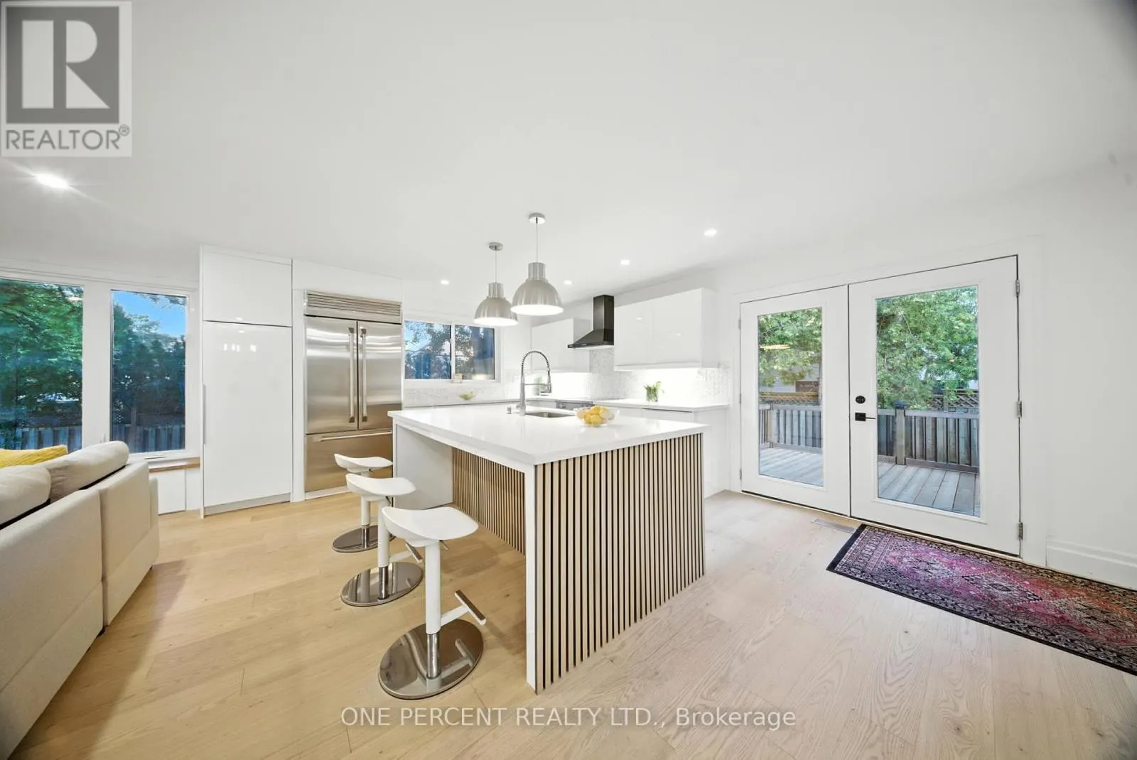 625 SIR RICHARDS ROAD