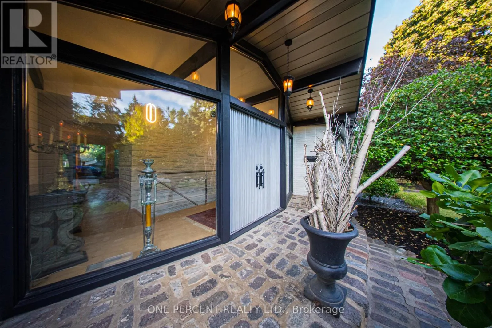 625 SIR RICHARDS ROAD