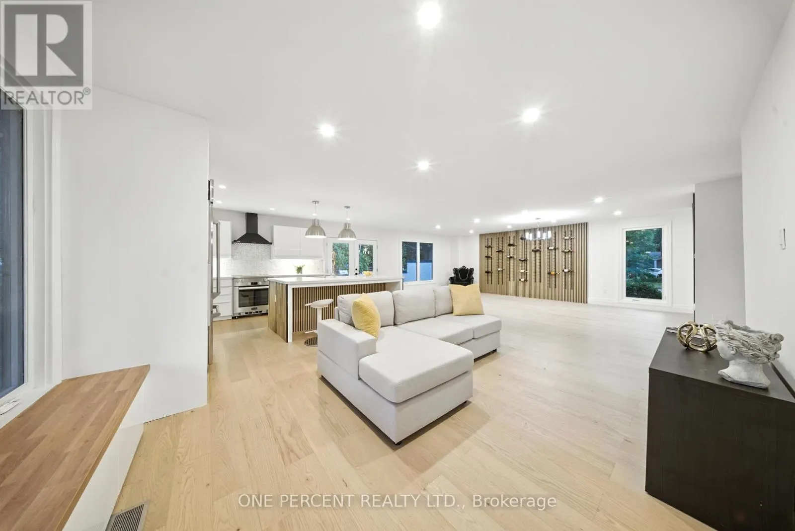 625 SIR RICHARDS ROAD