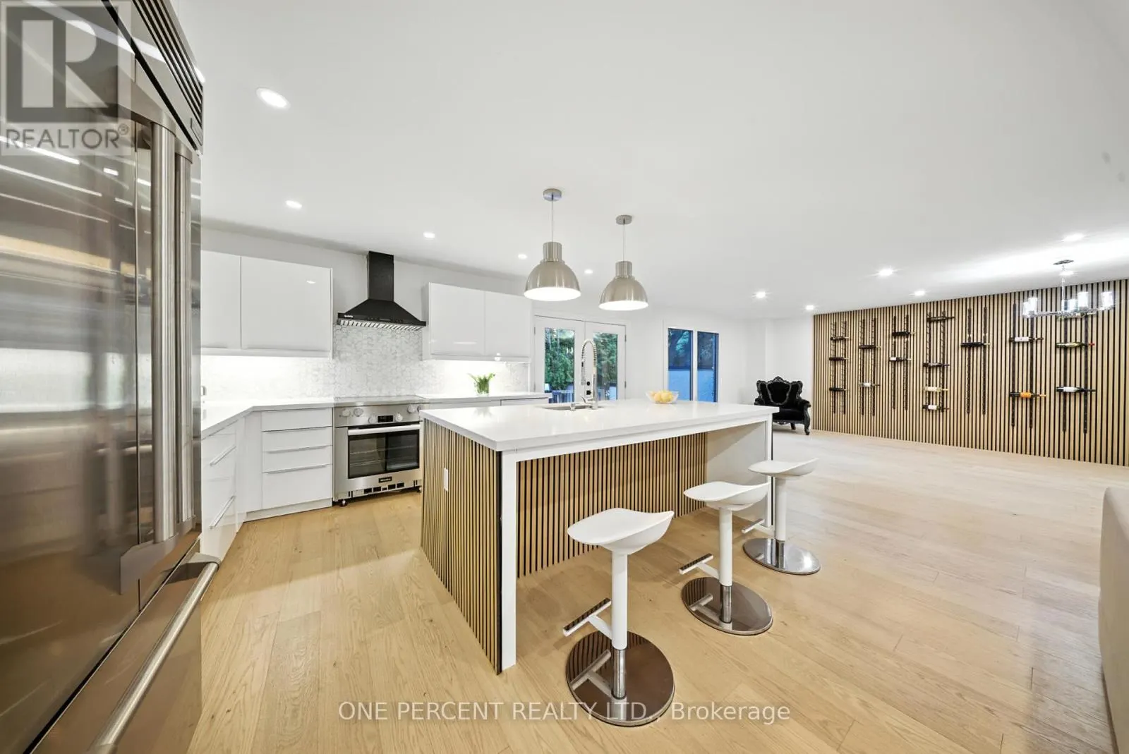 625 SIR RICHARDS ROAD