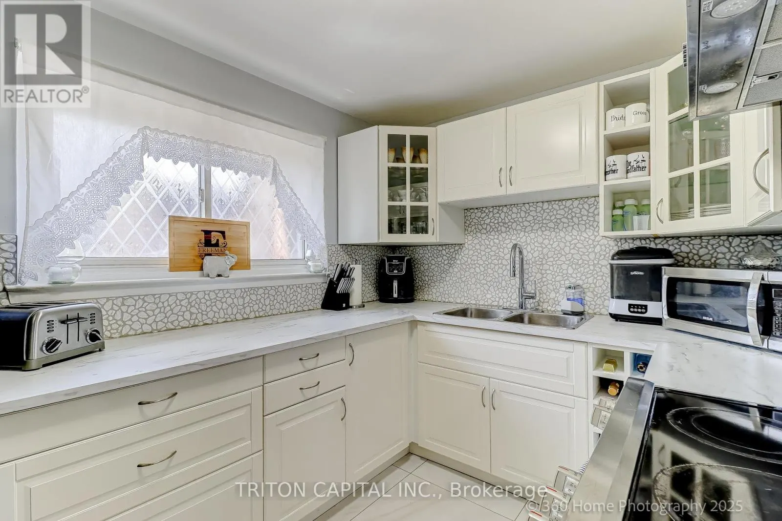 57 DARRAS COURT