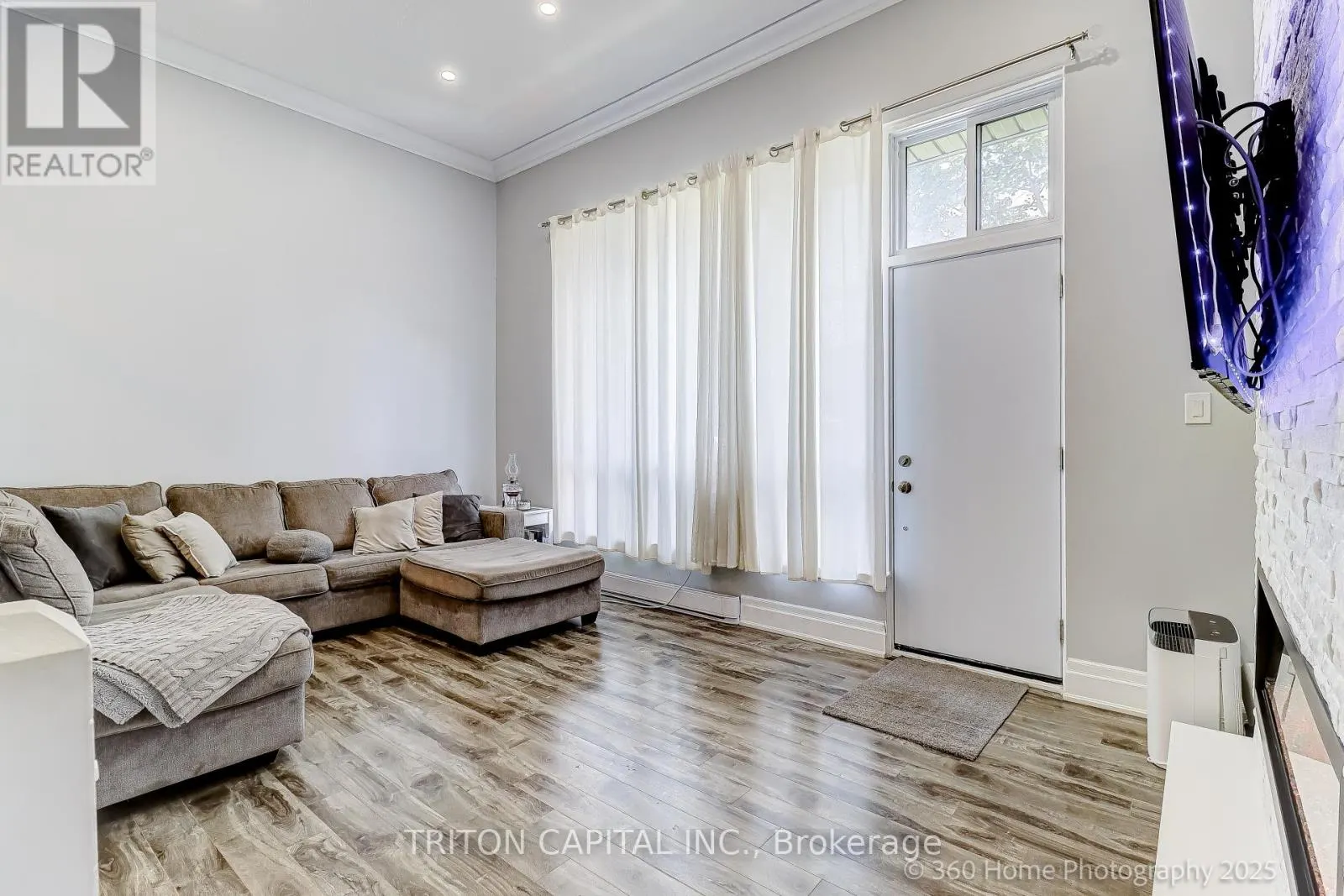 57 DARRAS COURT