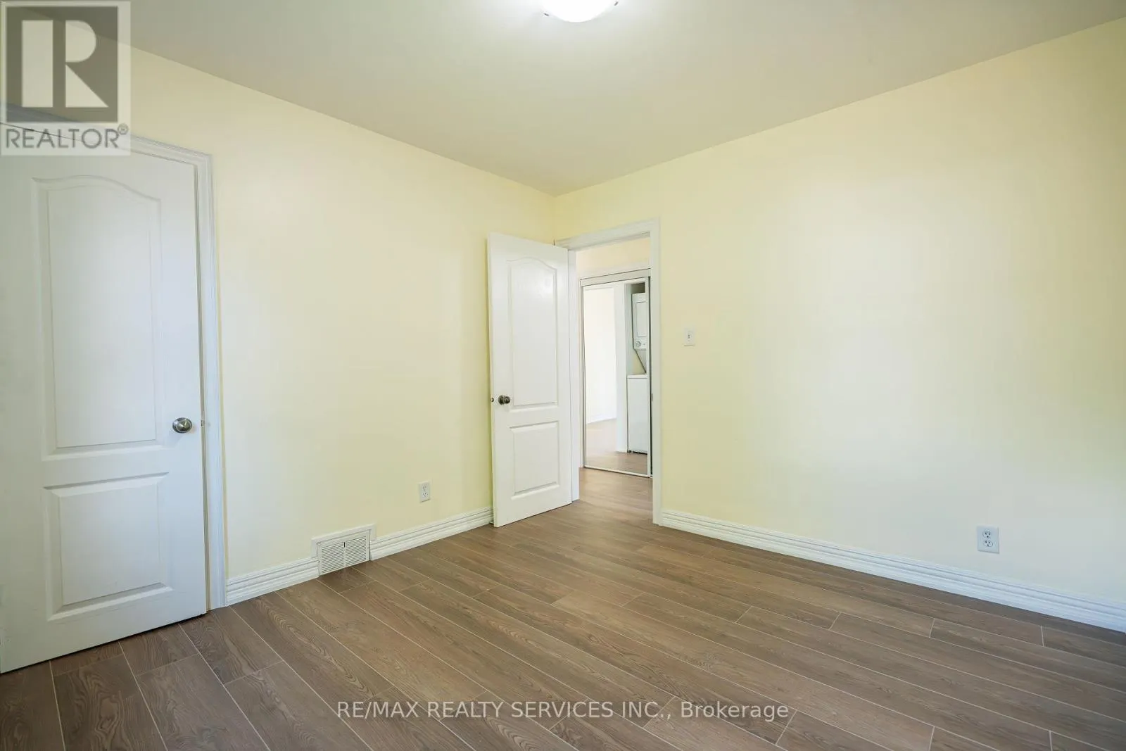 32 EASTERN AVENUE