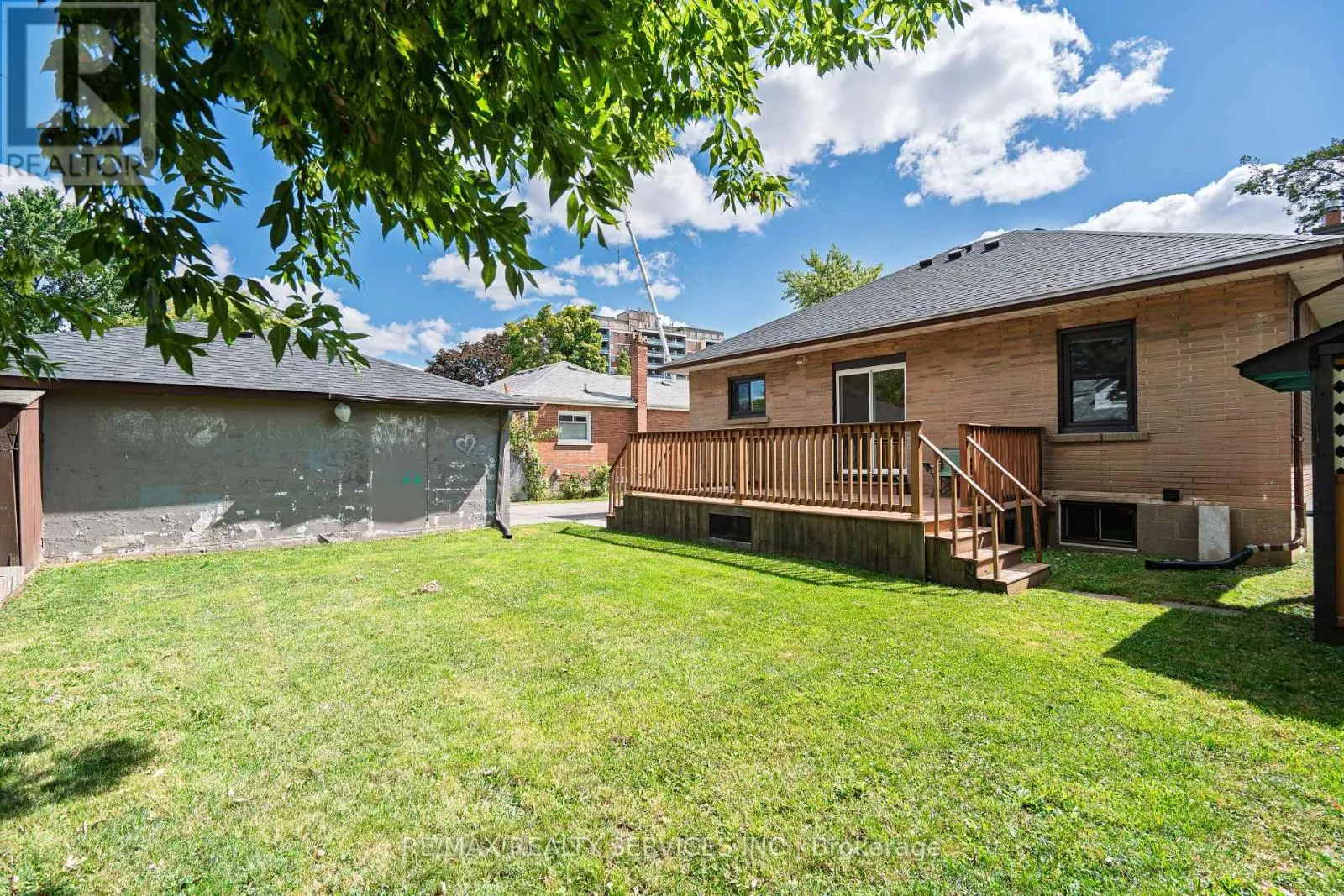 32 EASTERN AVENUE