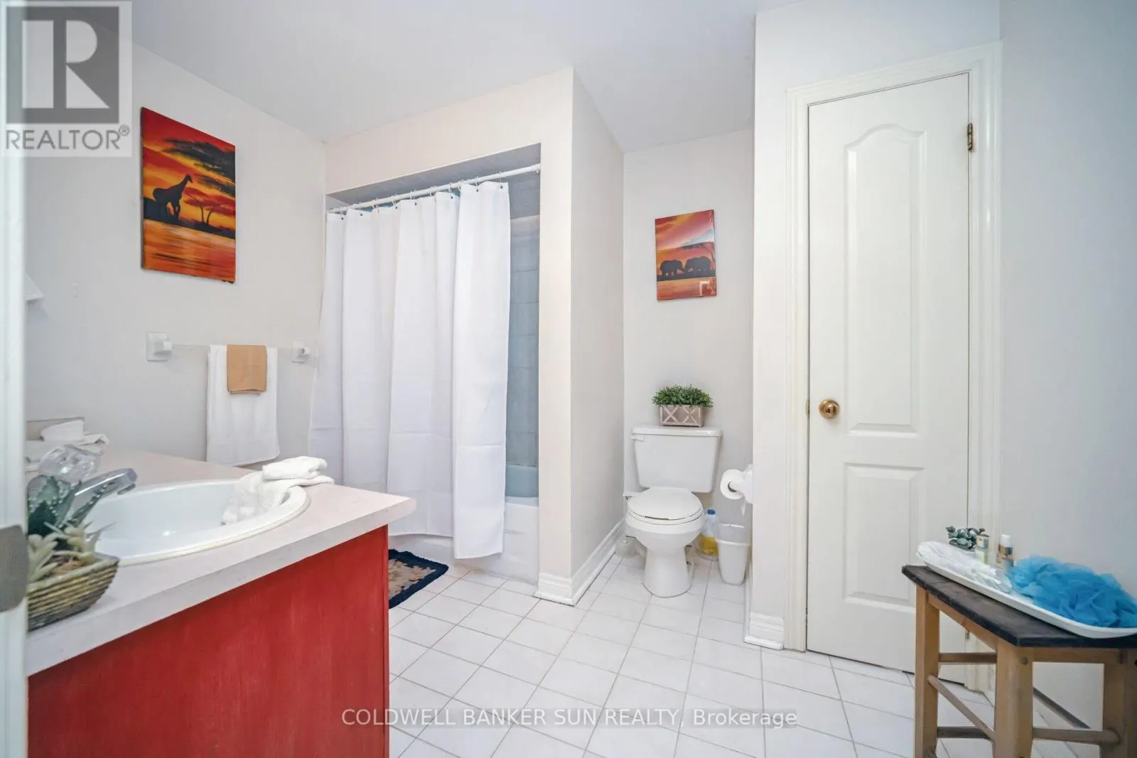 138 PRESSED BRICK DRIVE
