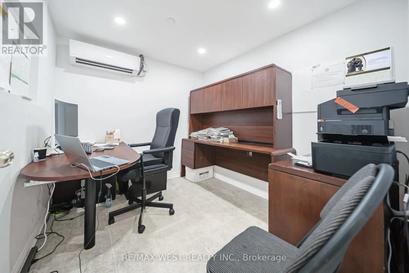19 - 1662 BONHILL ROAD