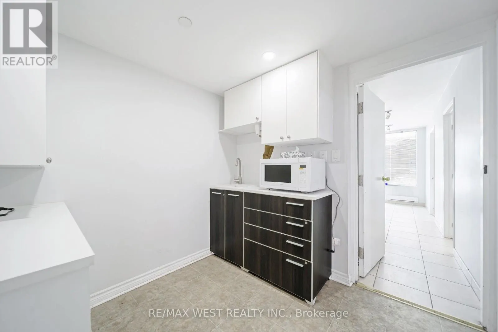 19 - 1662 BONHILL ROAD