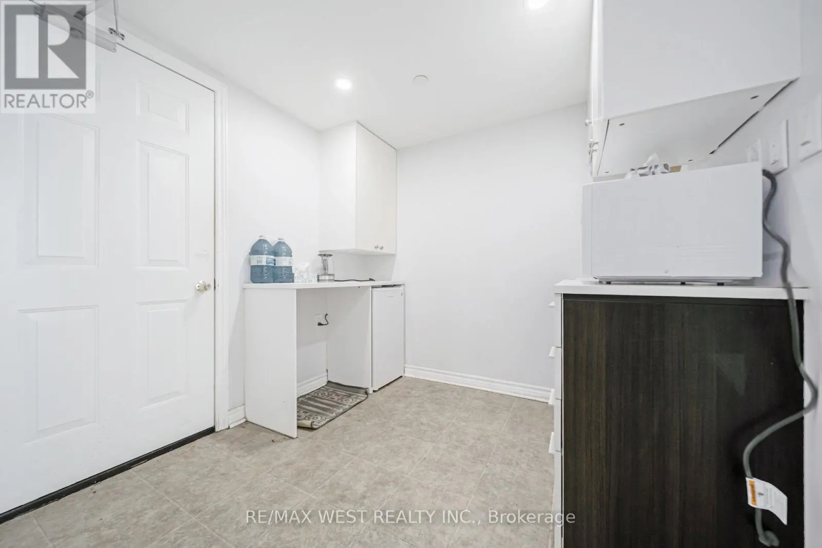 19 - 1662 BONHILL ROAD