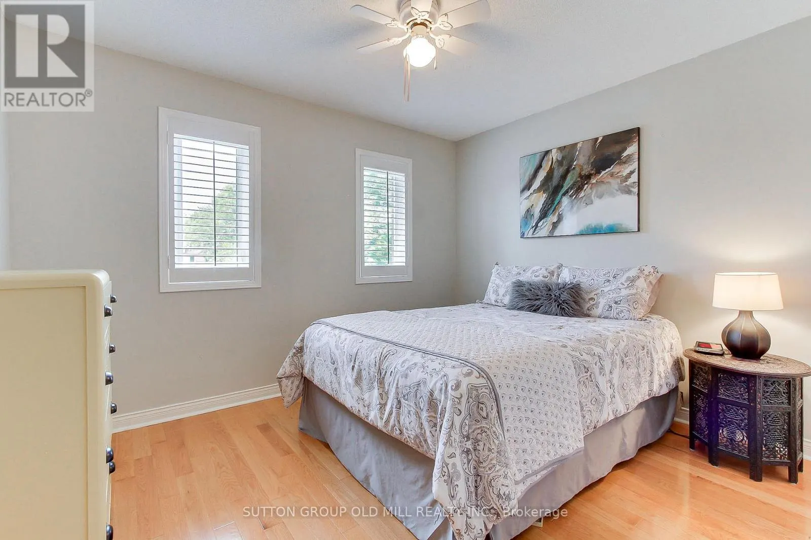 3126 OAKVIEW ROAD