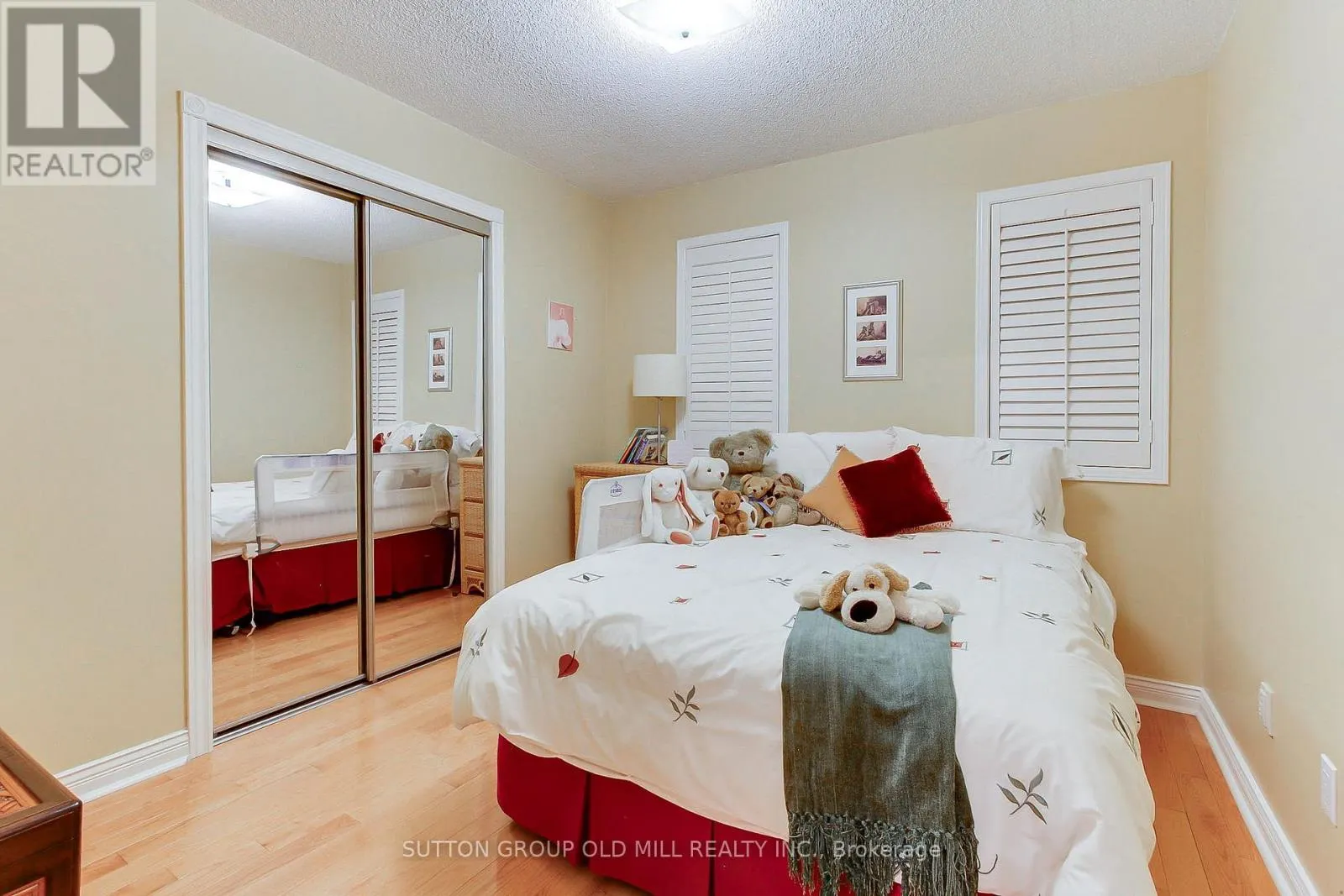 3126 OAKVIEW ROAD