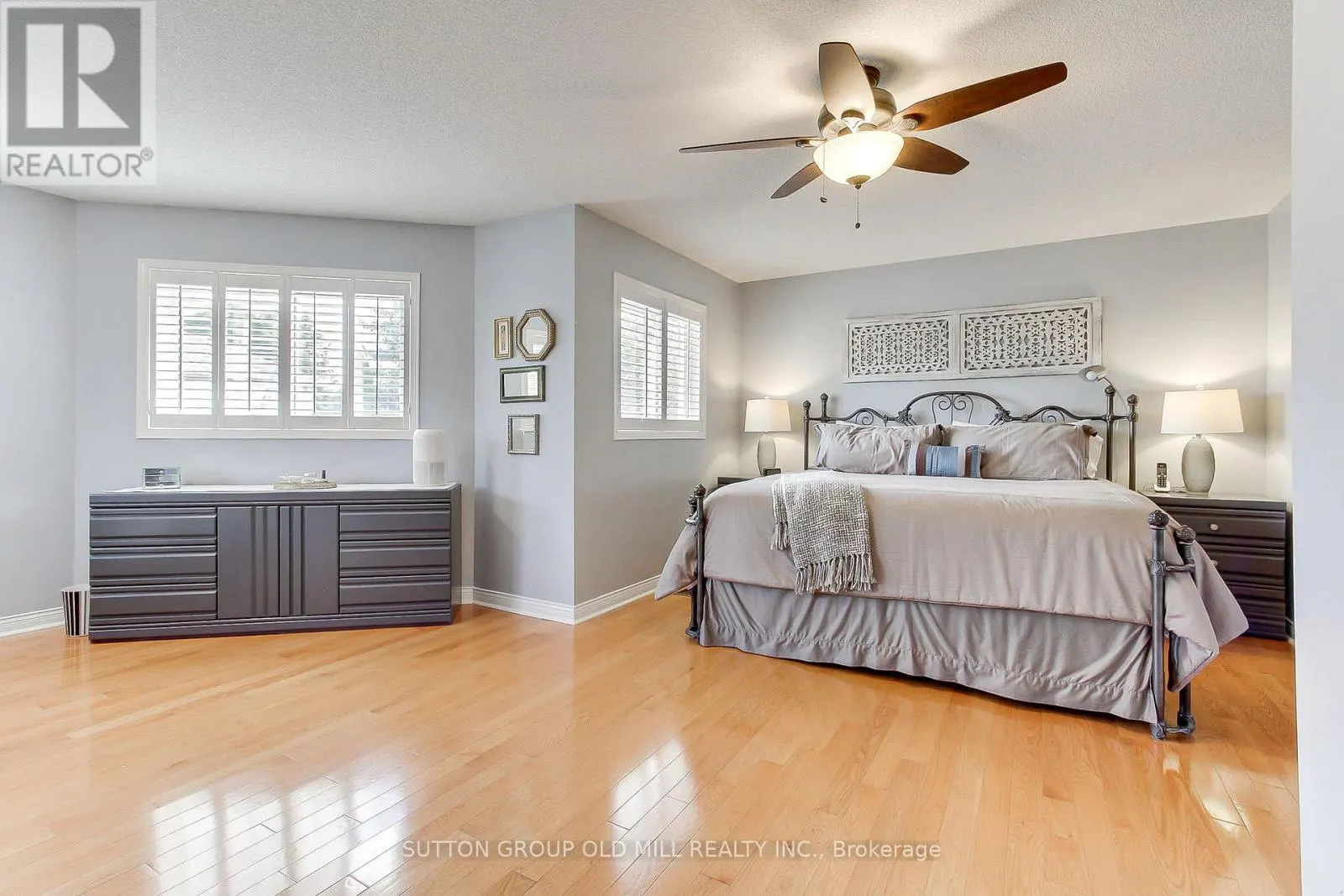 3126 OAKVIEW ROAD
