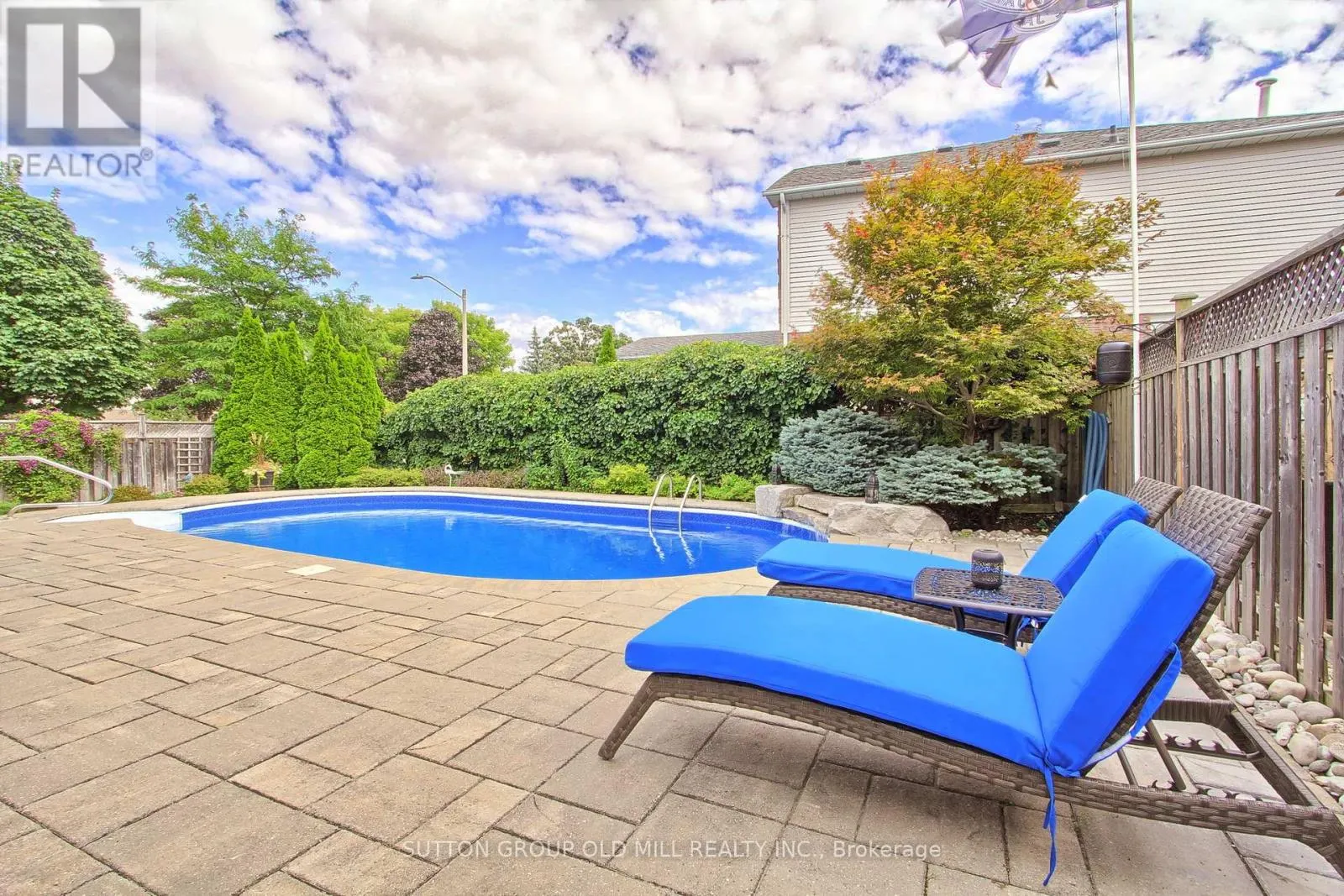 3126 OAKVIEW ROAD