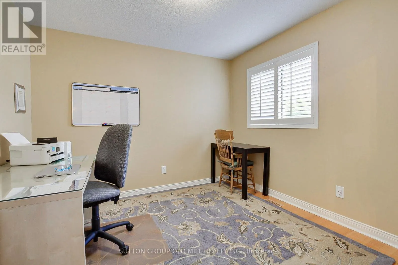 3126 OAKVIEW ROAD