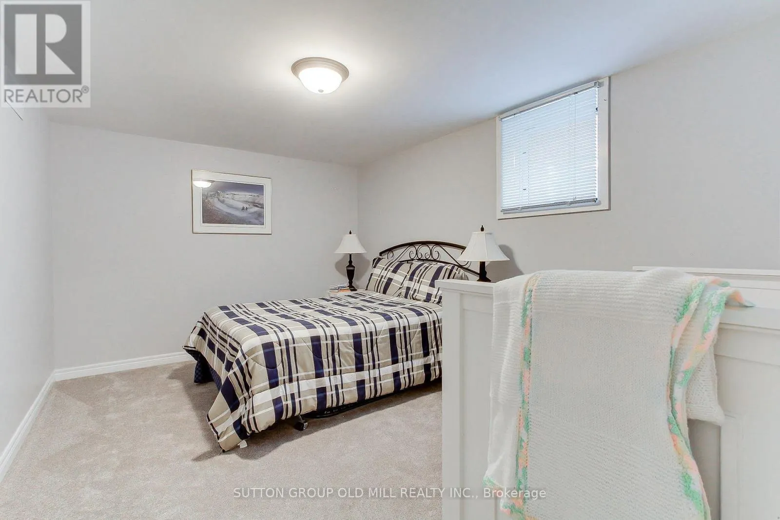 3126 OAKVIEW ROAD