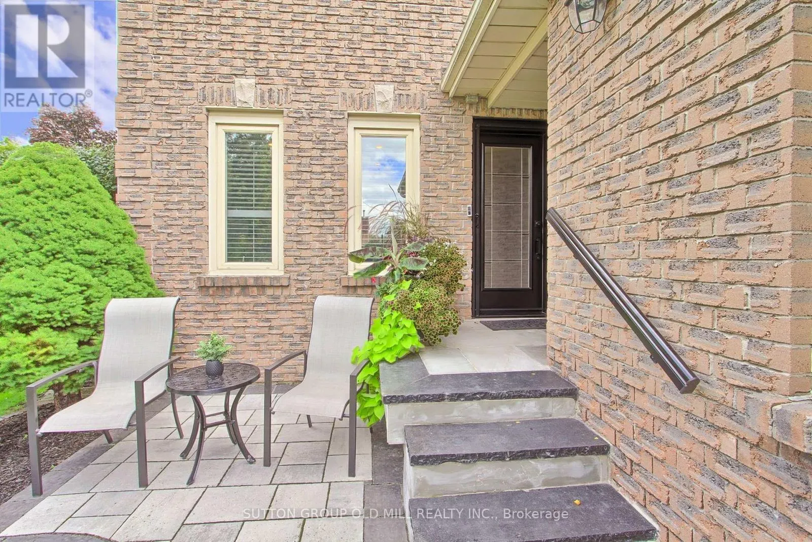3126 OAKVIEW ROAD