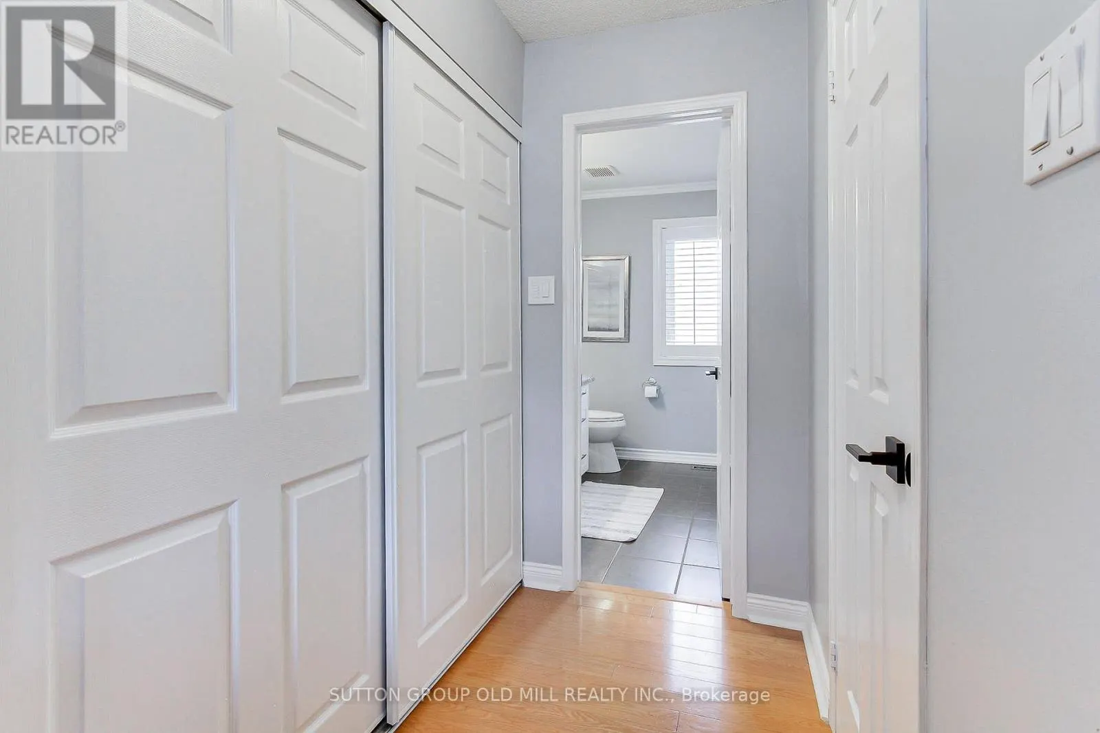 3126 OAKVIEW ROAD