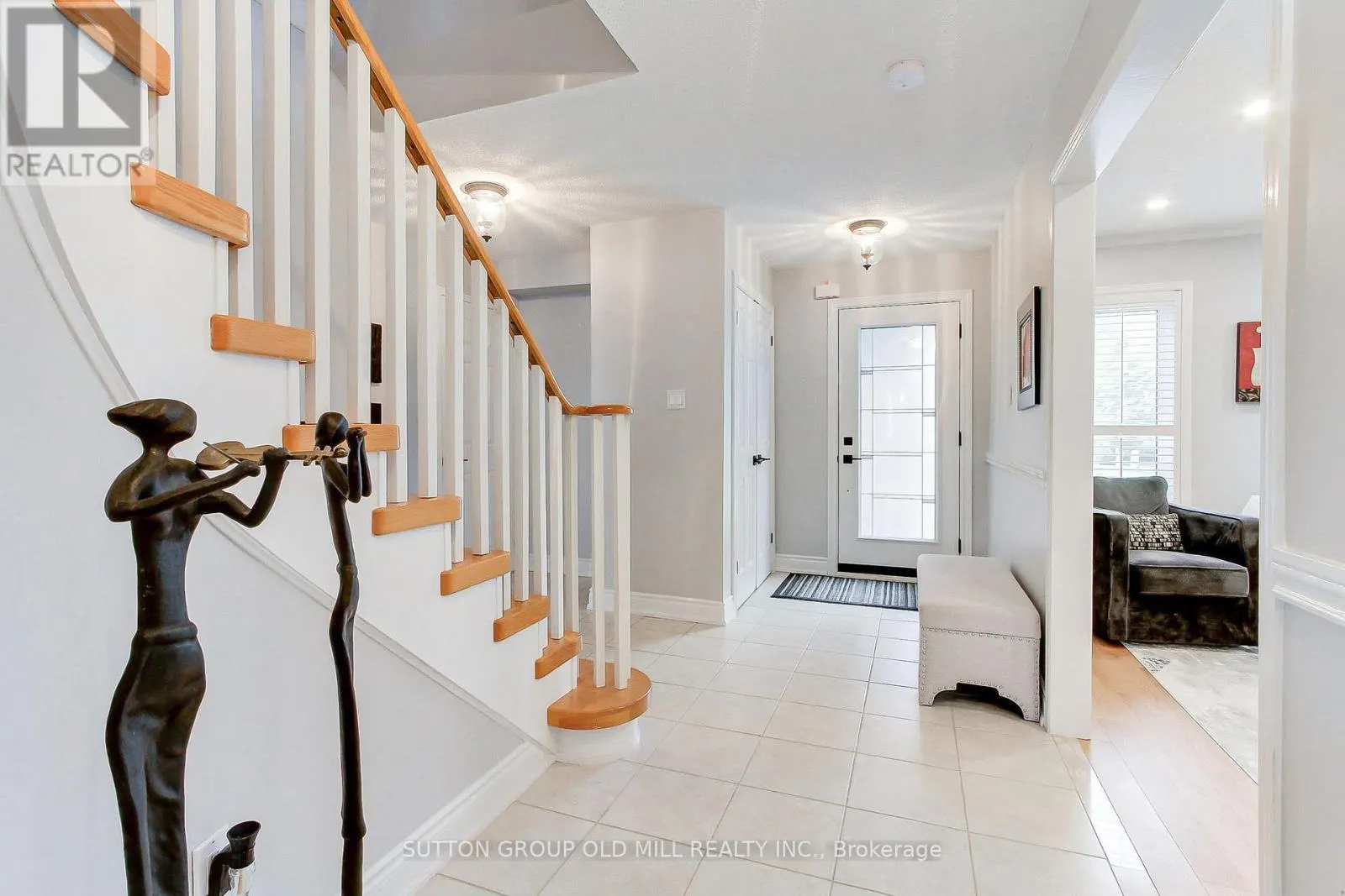 3126 OAKVIEW ROAD