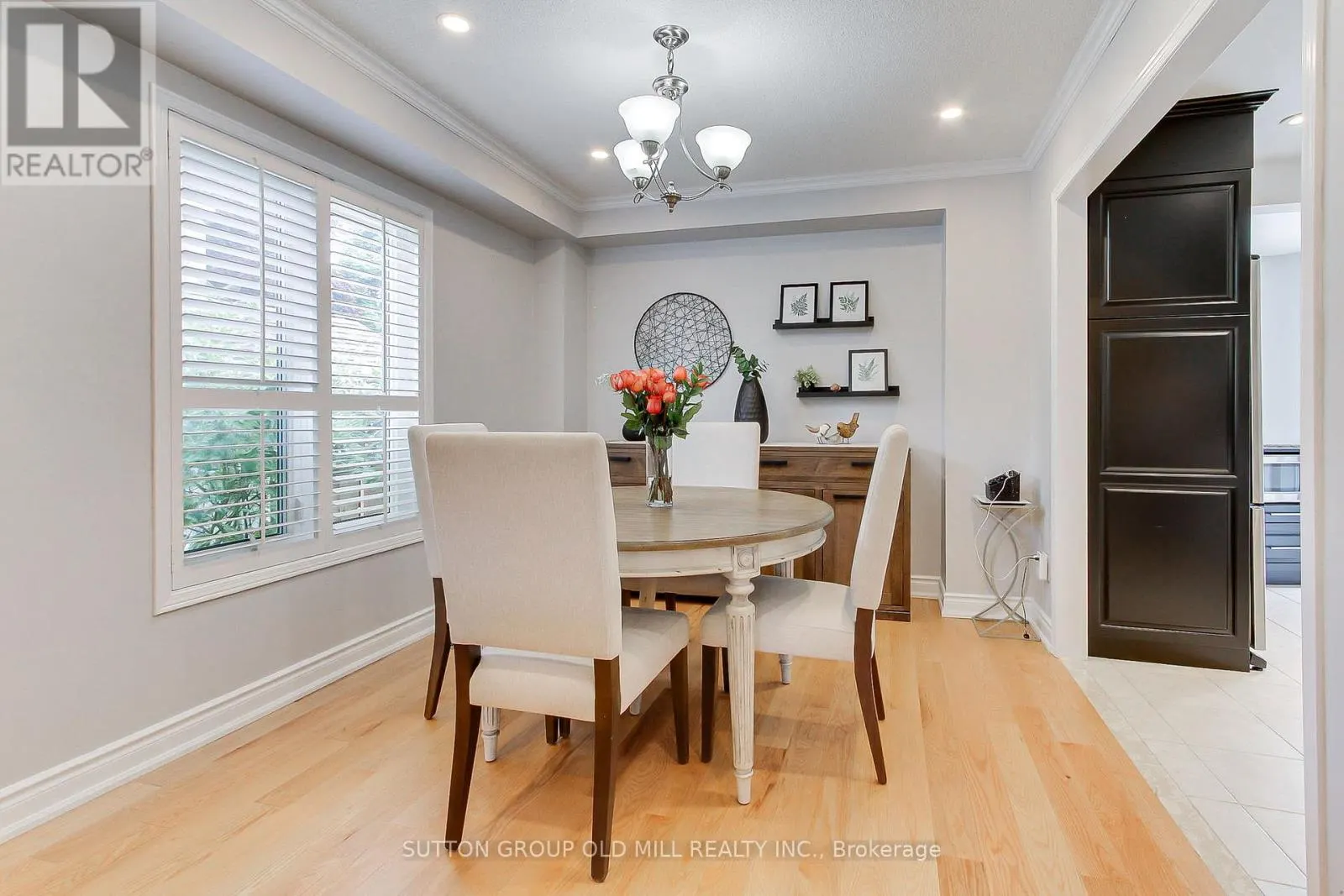 3126 OAKVIEW ROAD