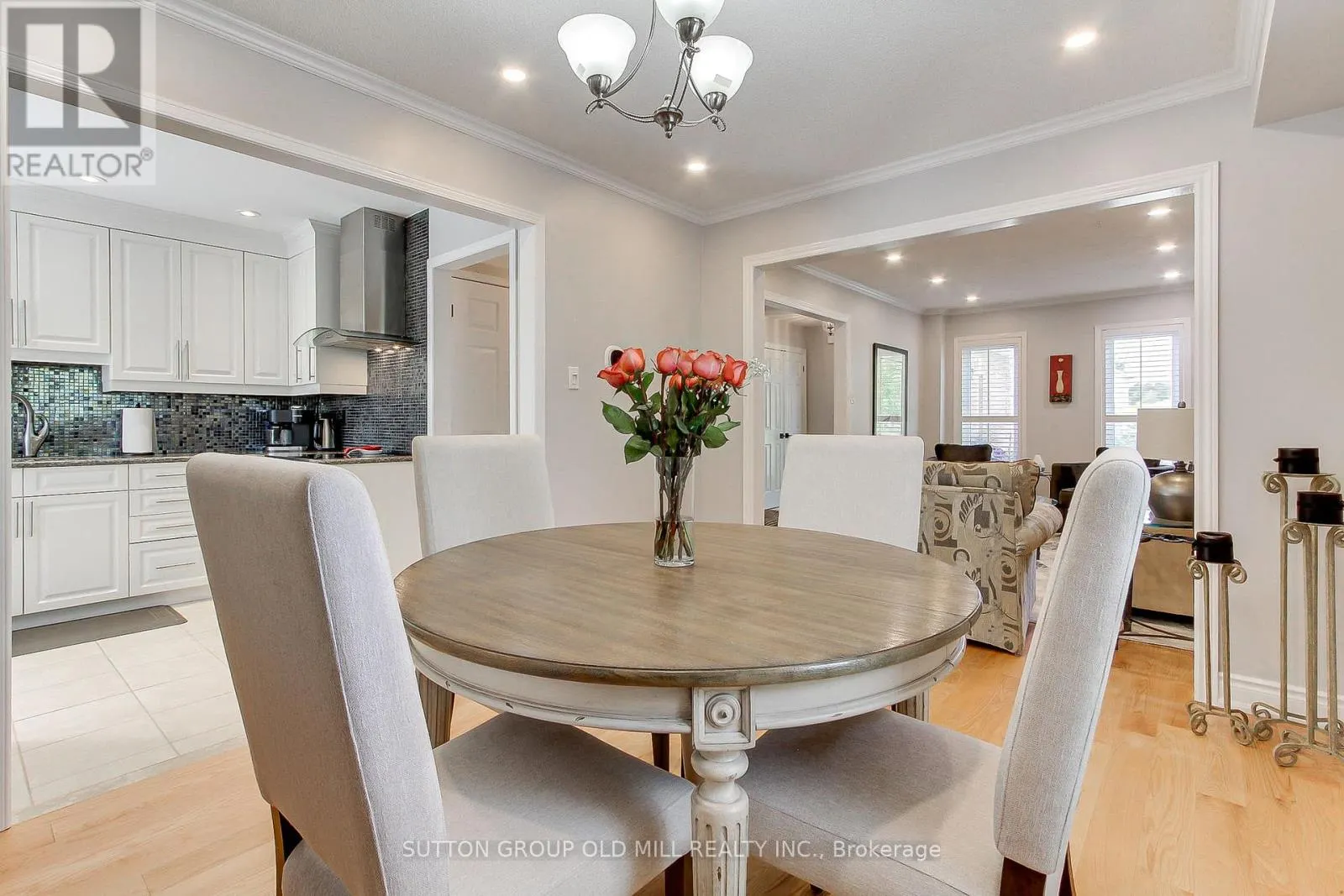 3126 OAKVIEW ROAD