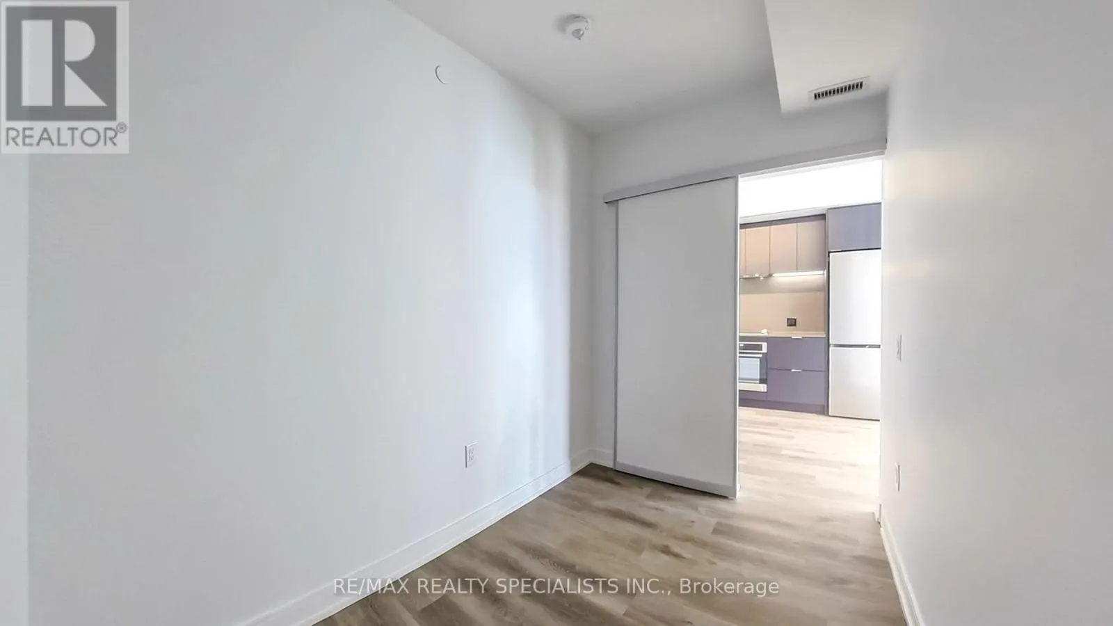 1307 - 3009 NOVAR ROAD
