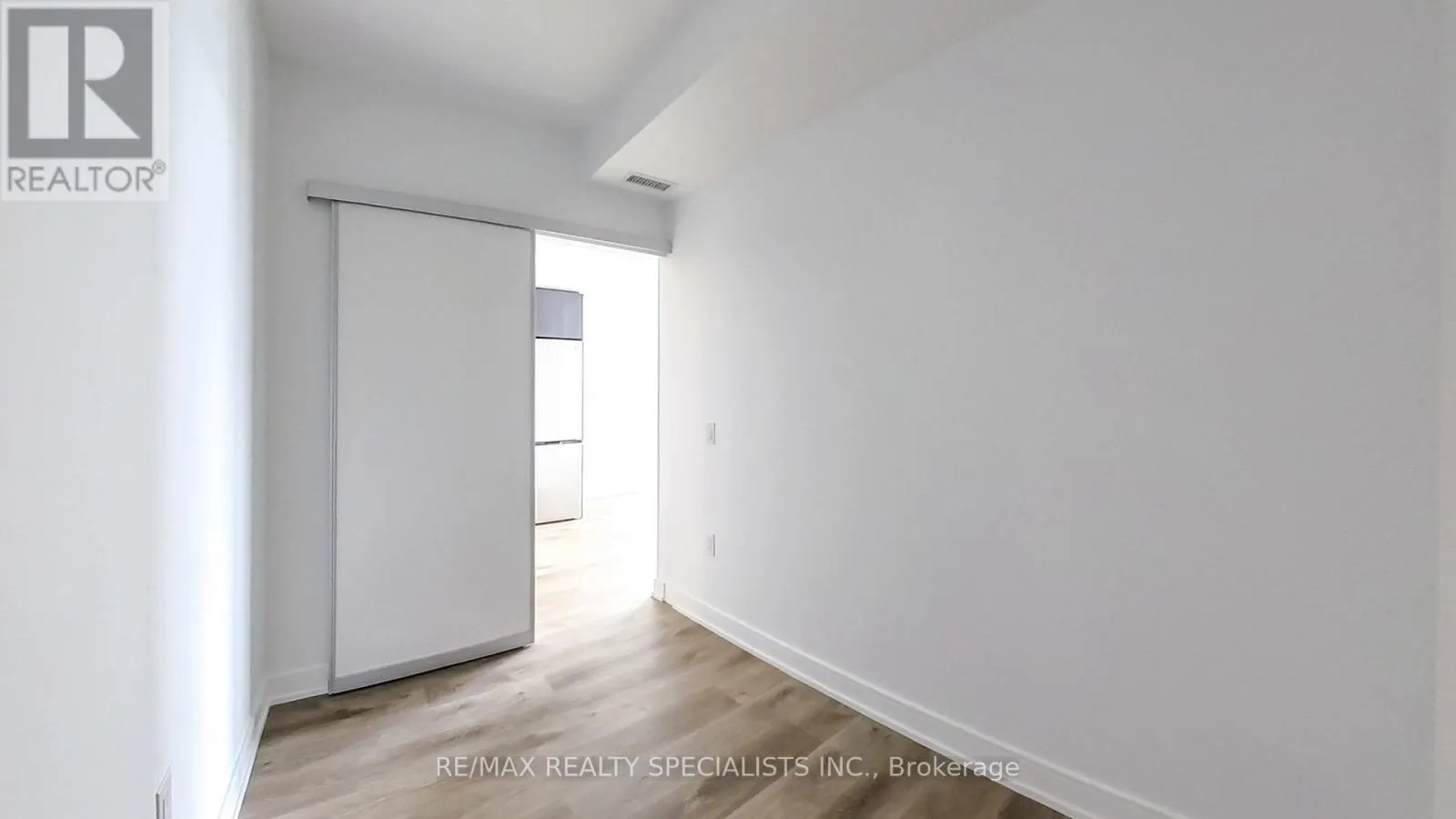 1307 - 3009 NOVAR ROAD