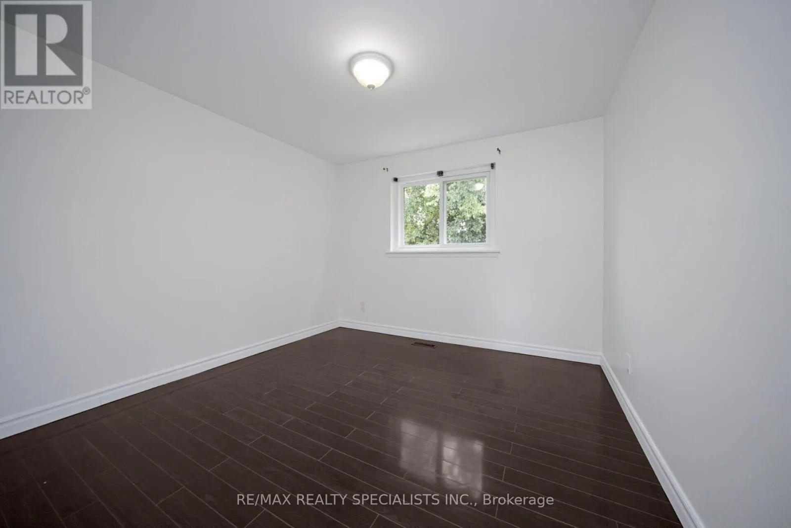 1 CRAIGLEIGH CRESCENT