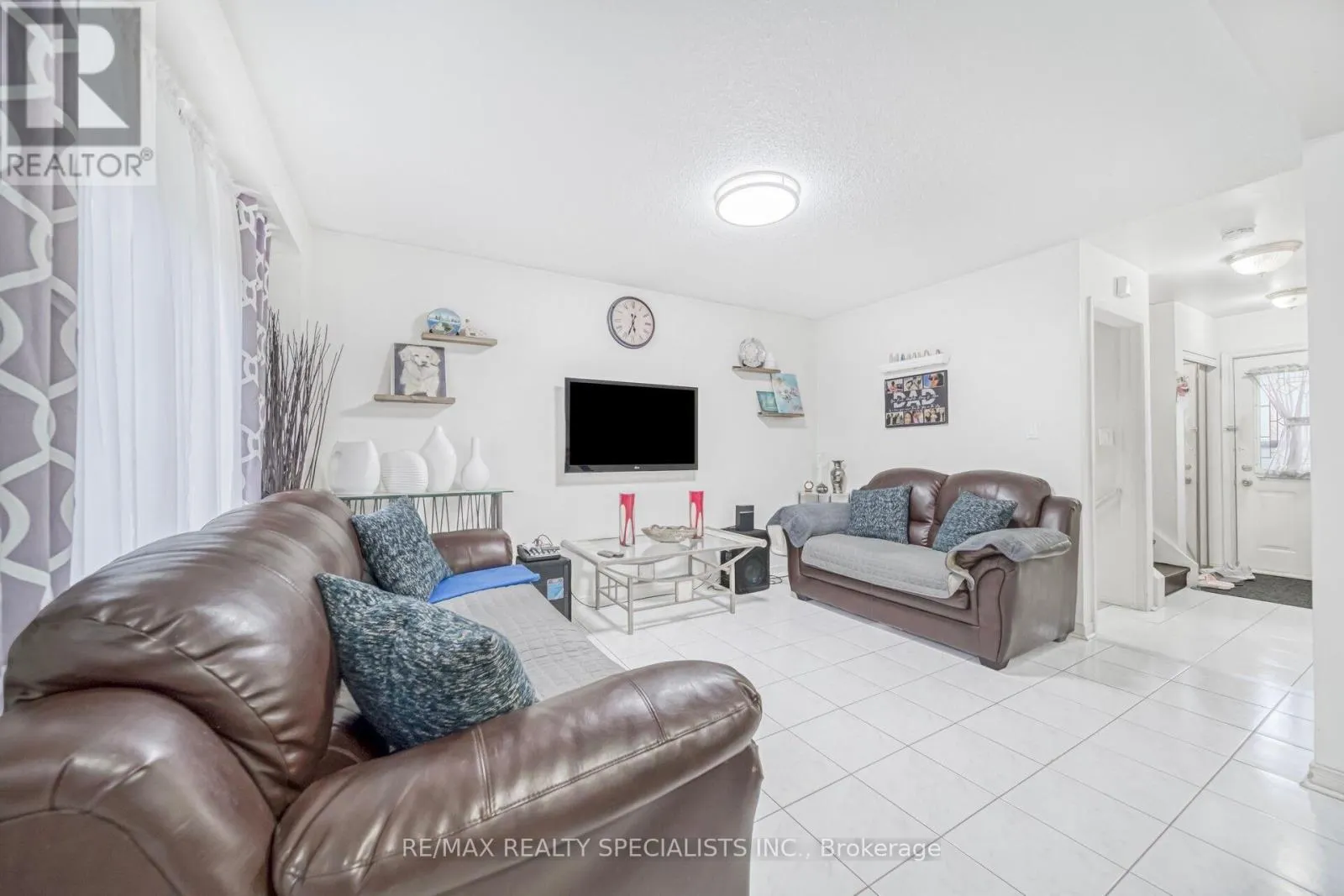 1 CRAIGLEIGH CRESCENT