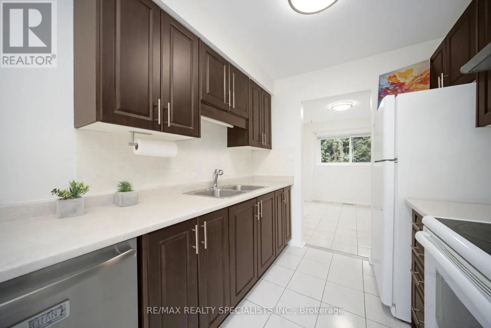 1 CRAIGLEIGH CRESCENT
